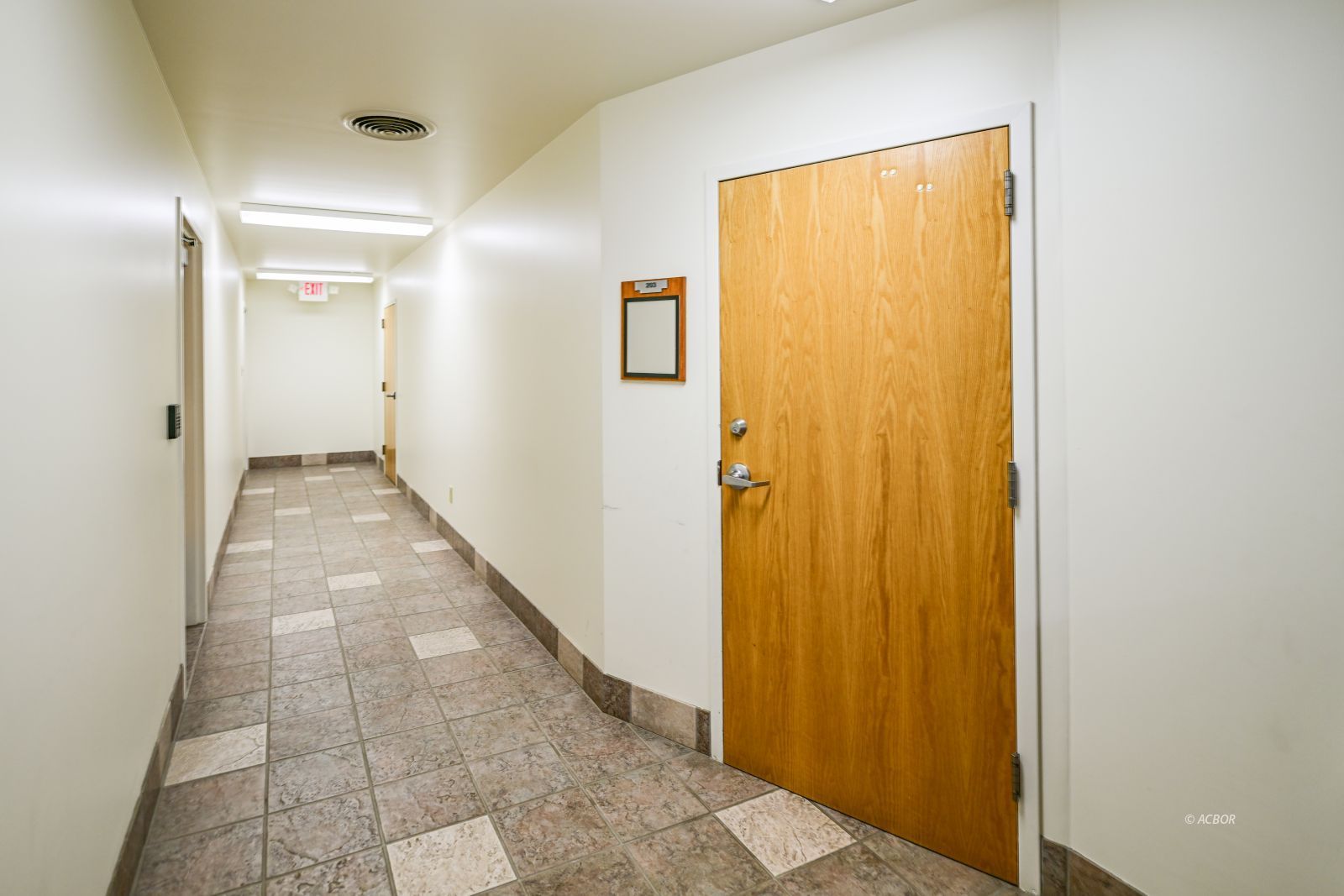 86 Columbus Cir # 203b Property Photo 52