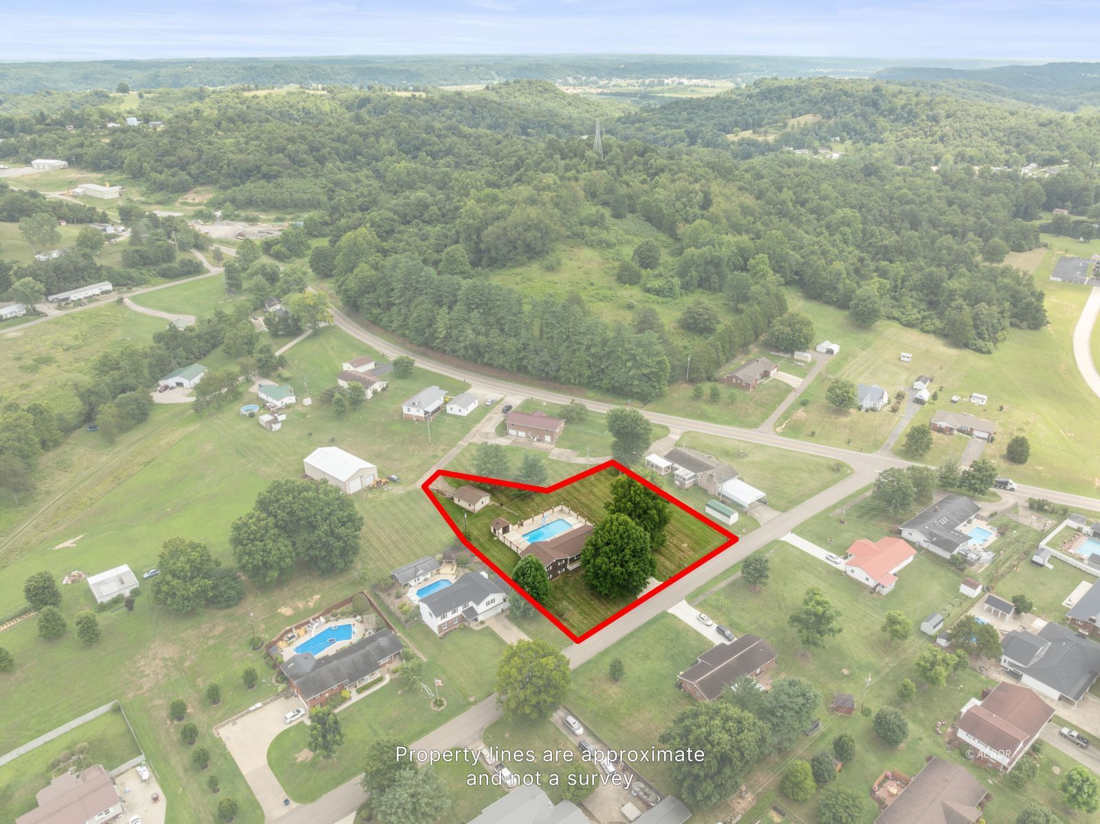 76 Debbie Dr Property Photo 3