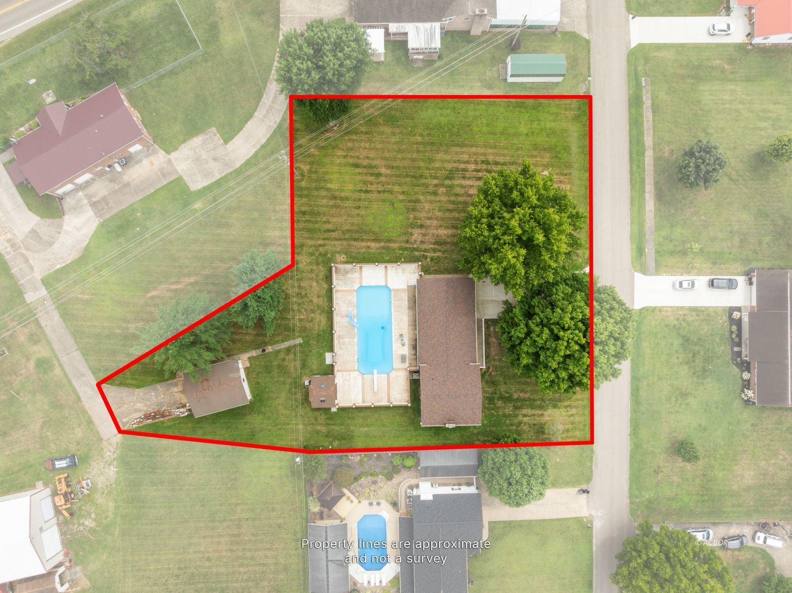 76 Debbie Dr Property Photo 4