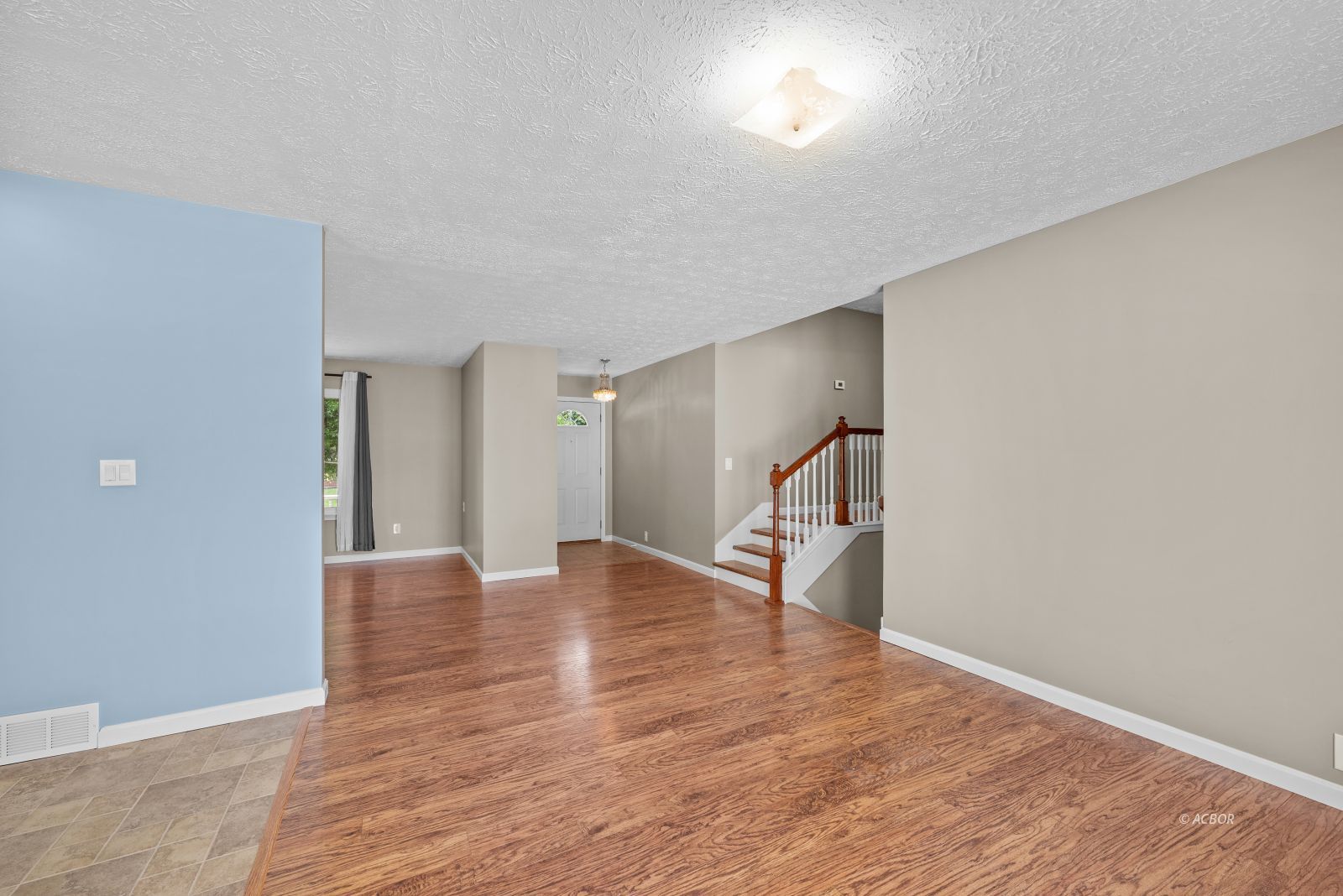 76 Debbie Dr Property Photo 16