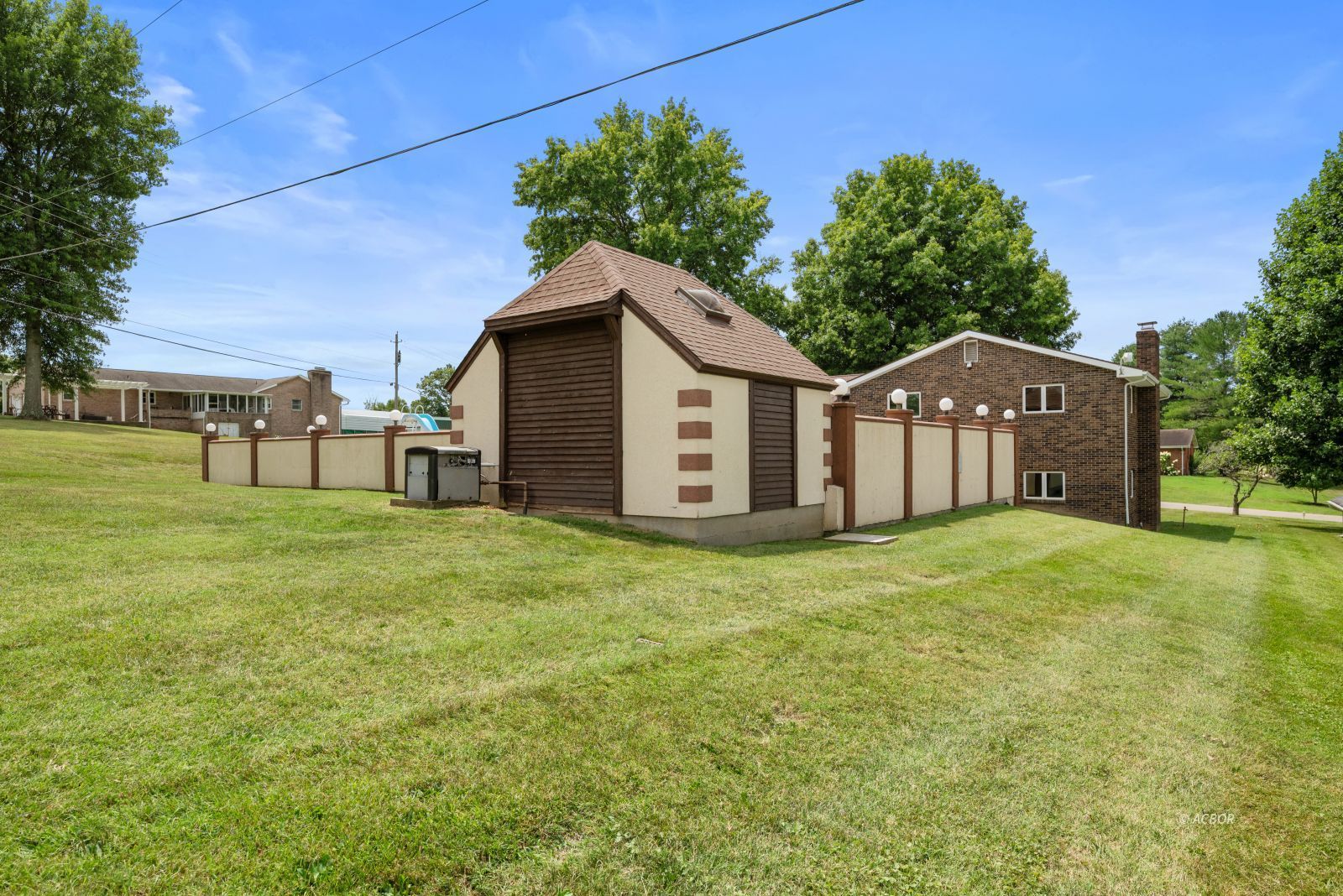 76 Debbie Dr Property Photo 43