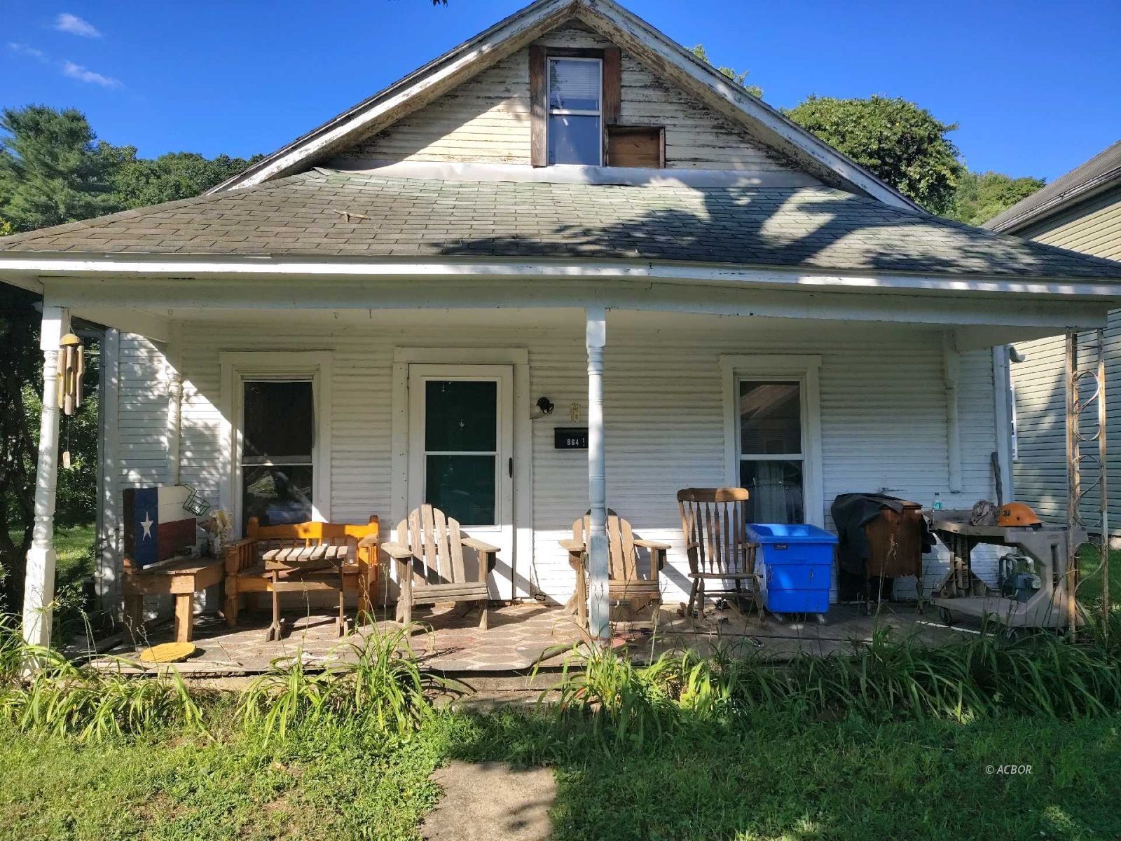 864 Walnut St Property Photo 1