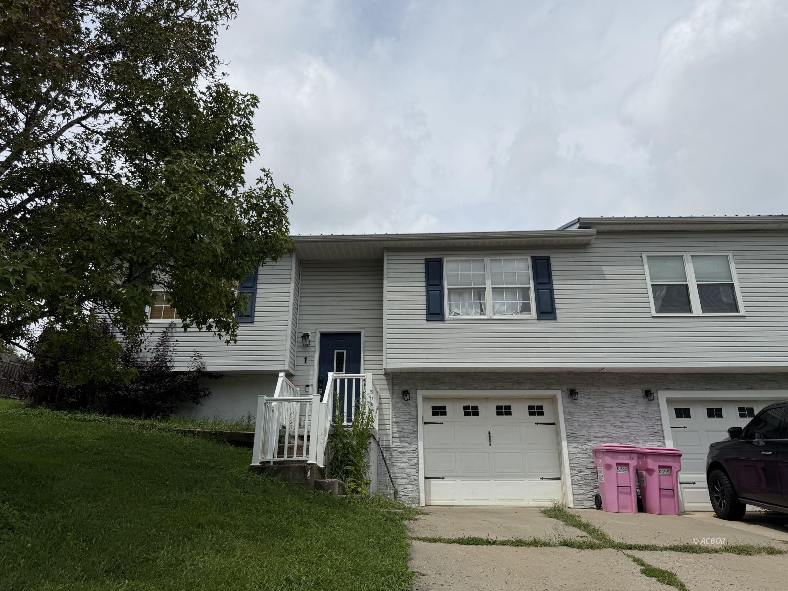 13647 Wesley Dr Property Photo 1