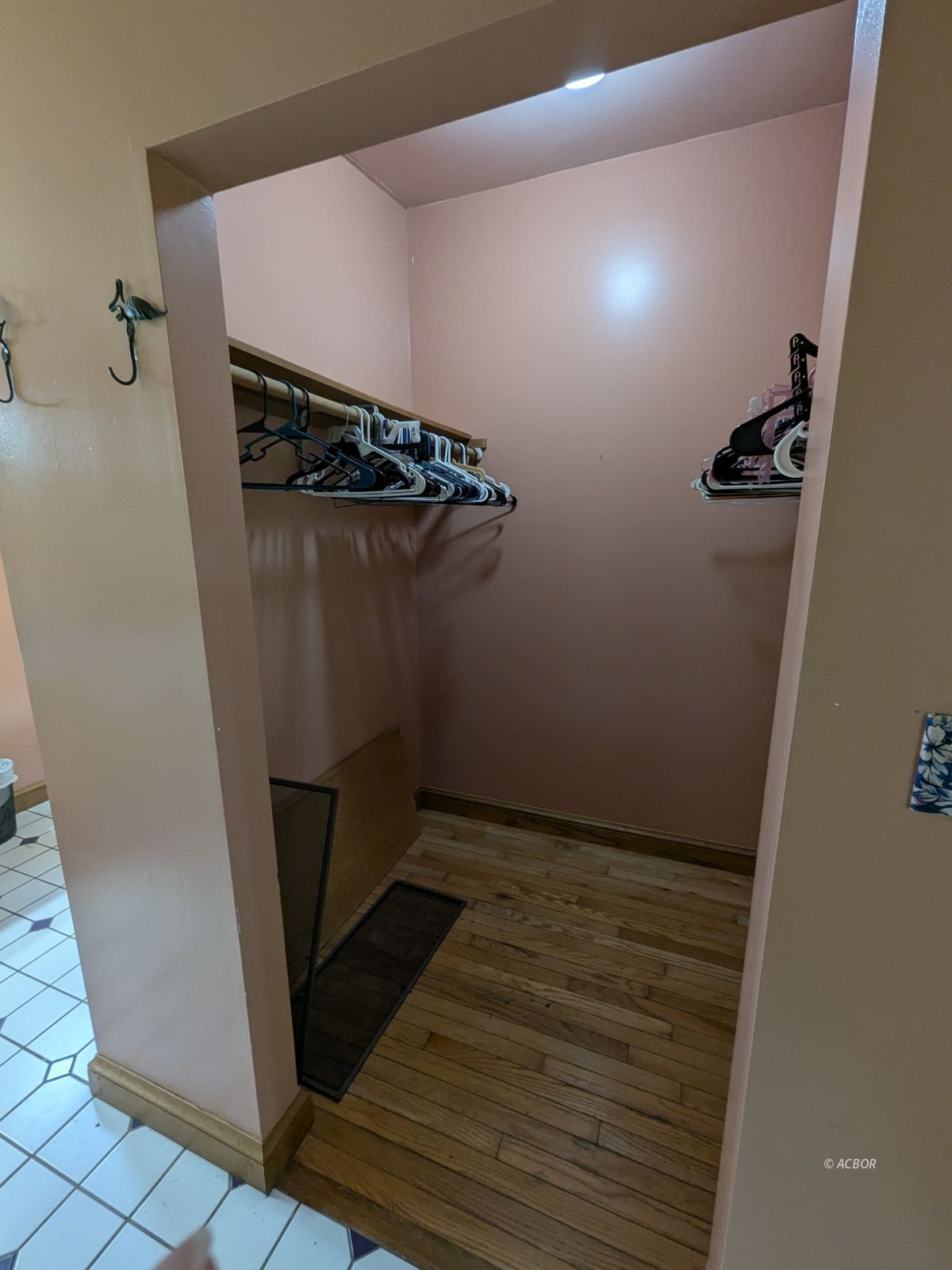 15717 Willow Creek Rd Property Photo 15