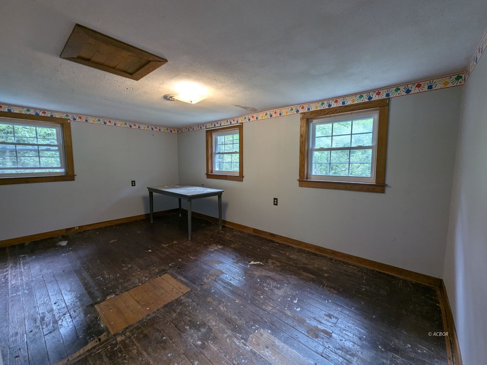 15717 Willow Creek Rd Property Photo 16