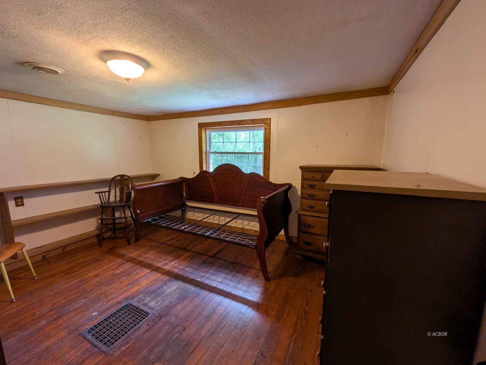 15717 Willow Creek Rd Property Photo 17