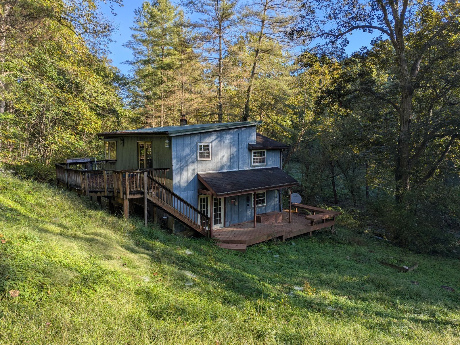 15717 Willow Creek Rd Property Photo 23