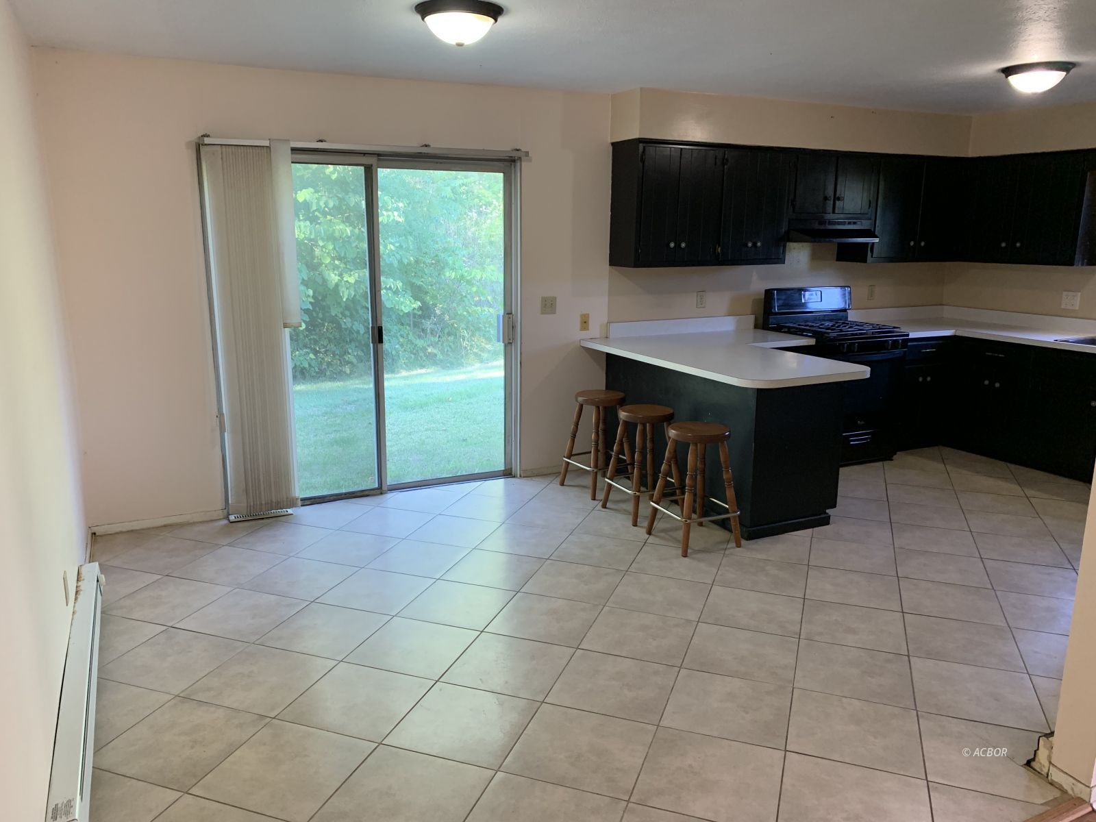 7 Carol Ln Property Photo 2