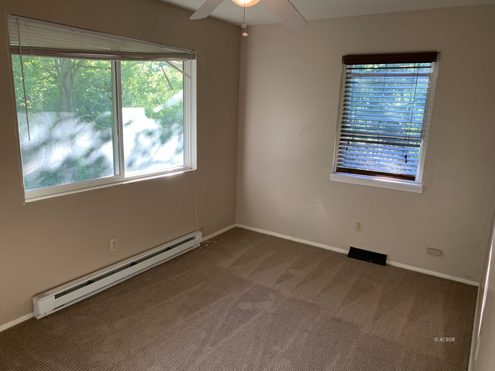 7 Carol Ln Property Photo 11