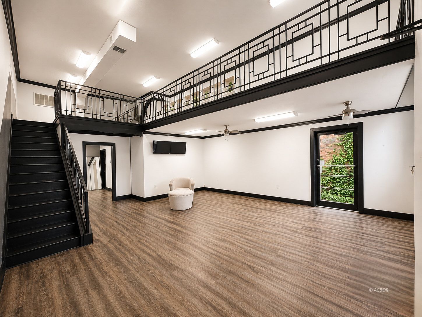 111 Court Property Photo 4