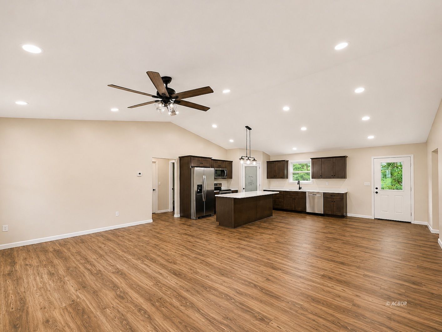 841 Roush Ln Property Photo 6