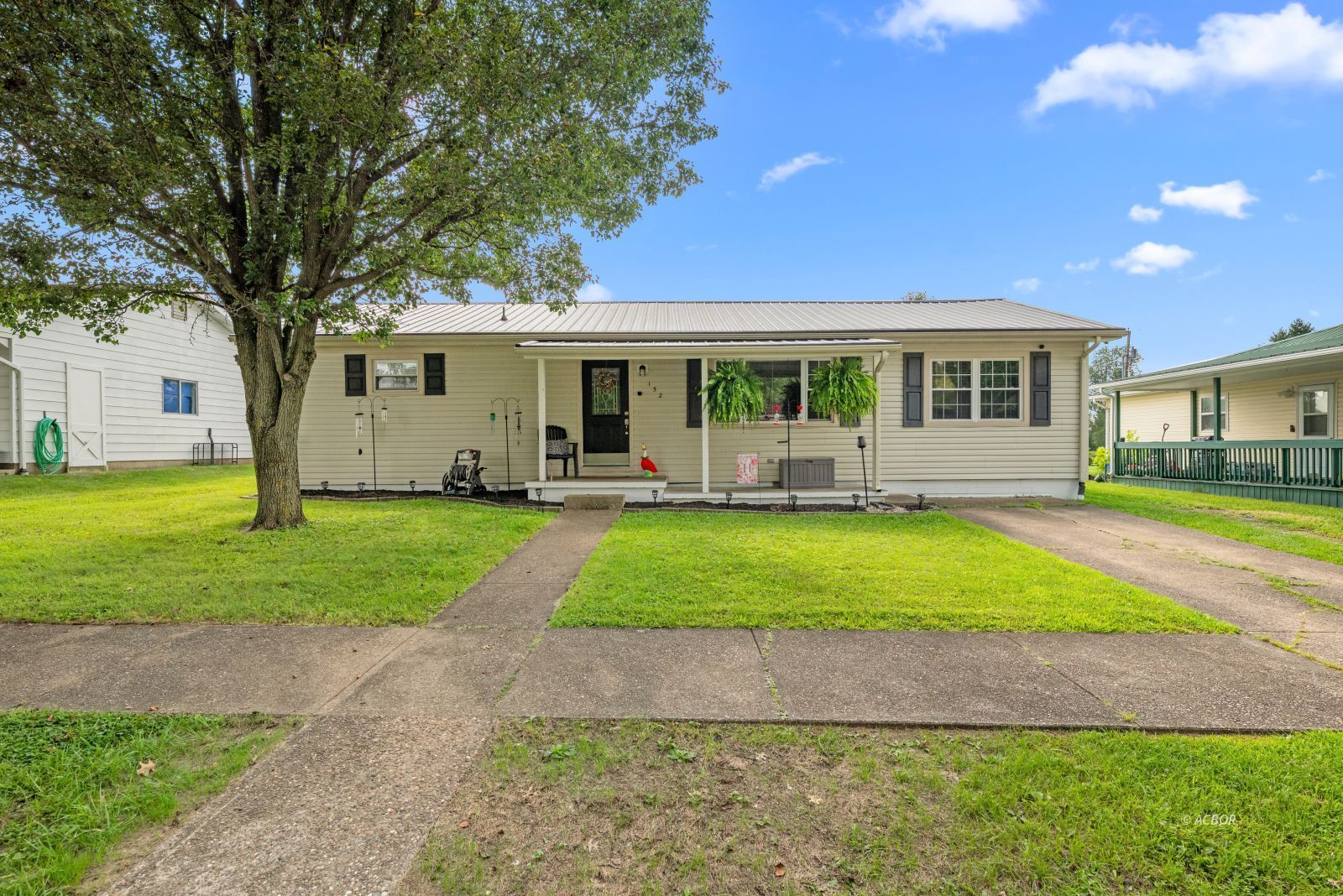 152 Legrande Blvd Property Photo 1