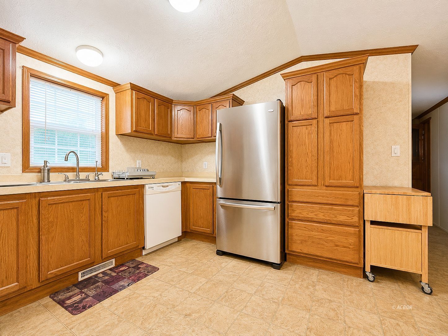 87 York Dr. Property Photo 6