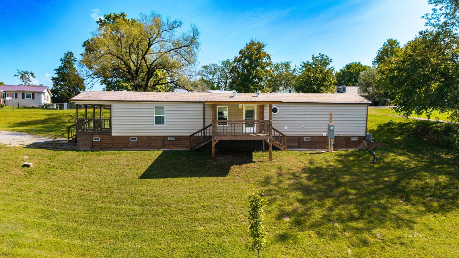 87 York Dr. Property Photo 17