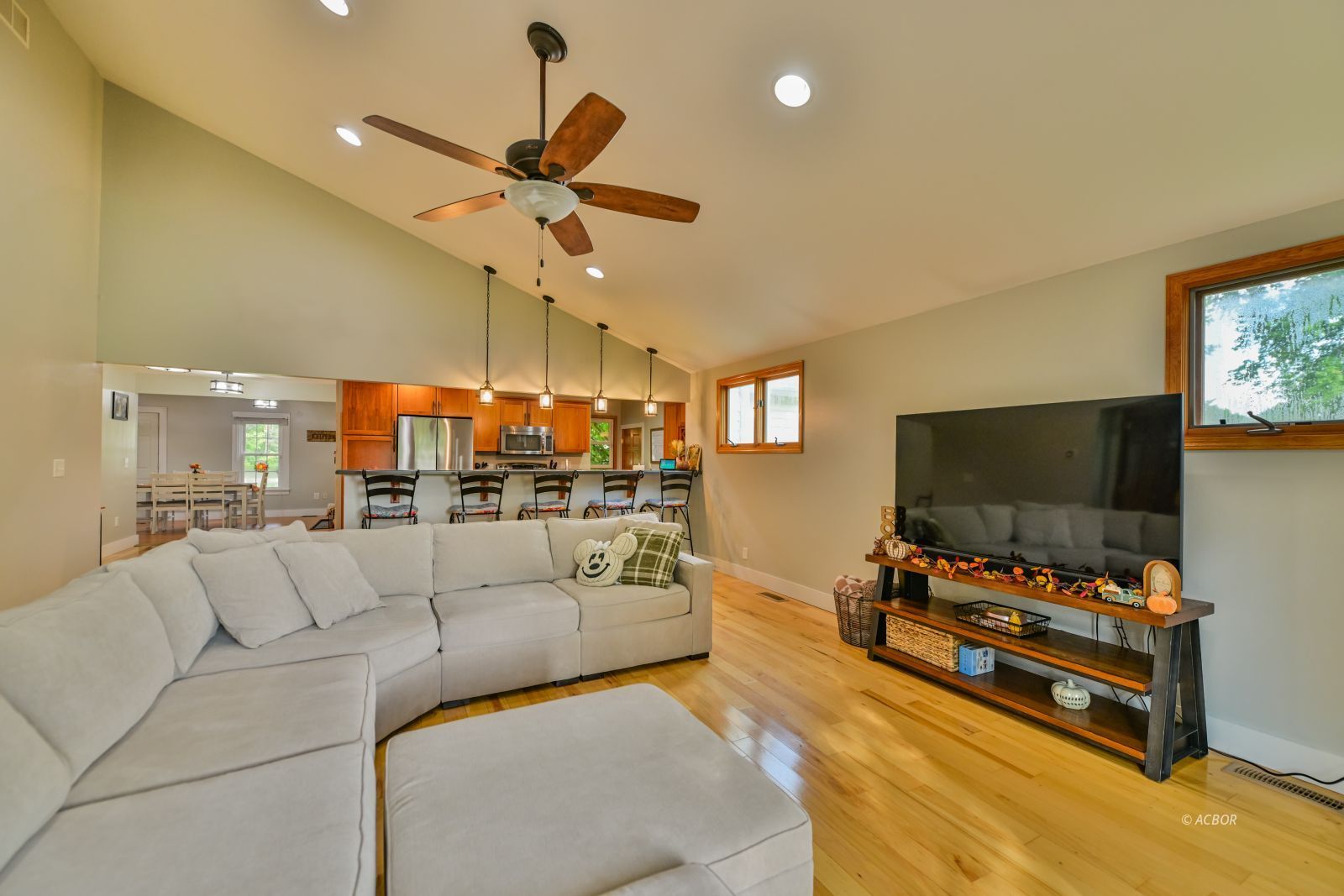 7252 Radford Rd Property Photo 8