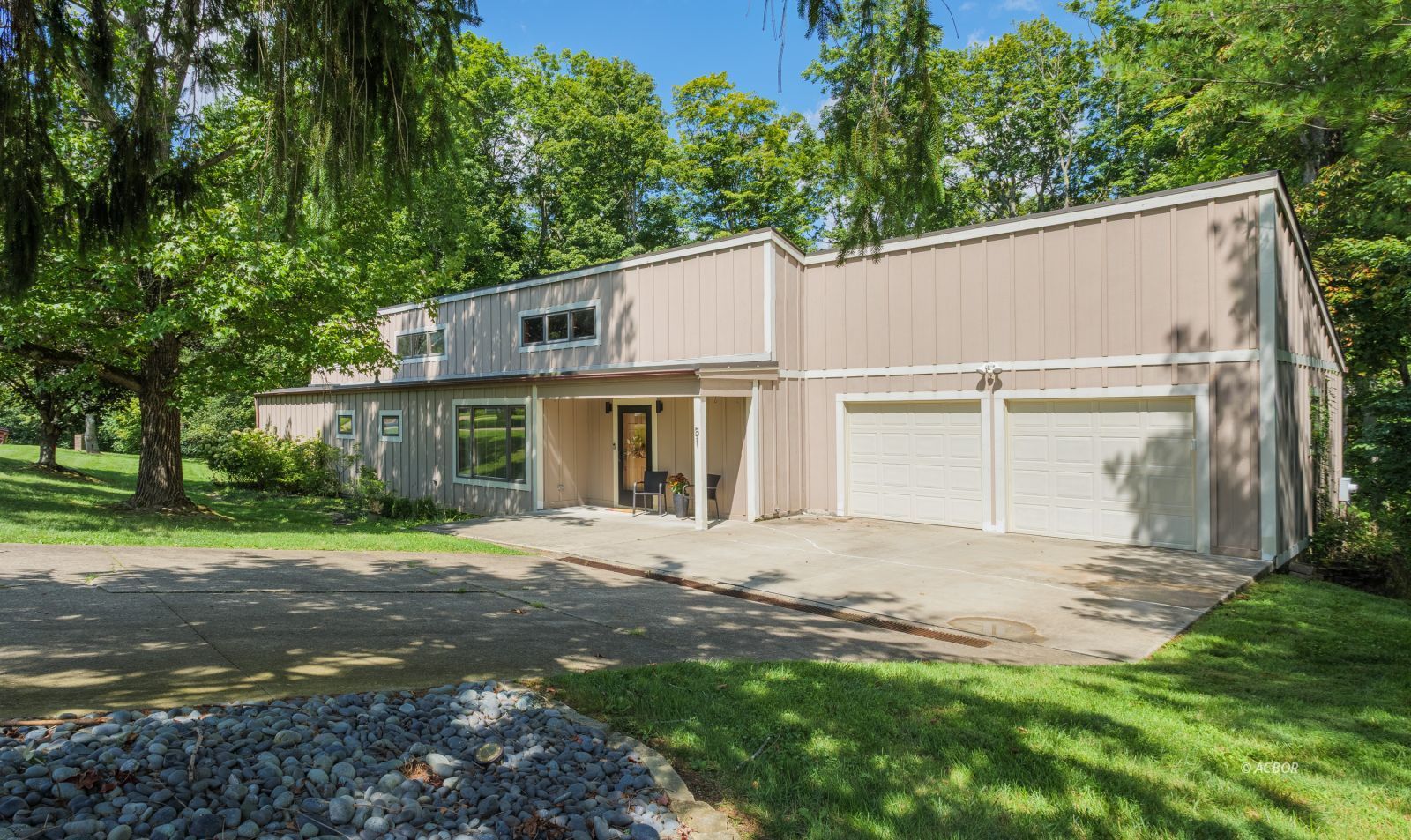 51 Nurad Rd Property Photo 1