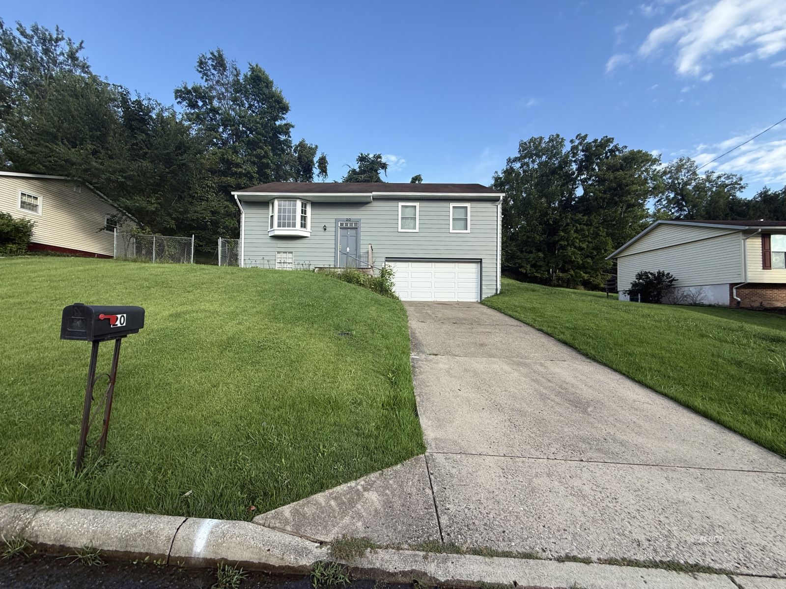 20 Berkeley Dr Property Photo 3