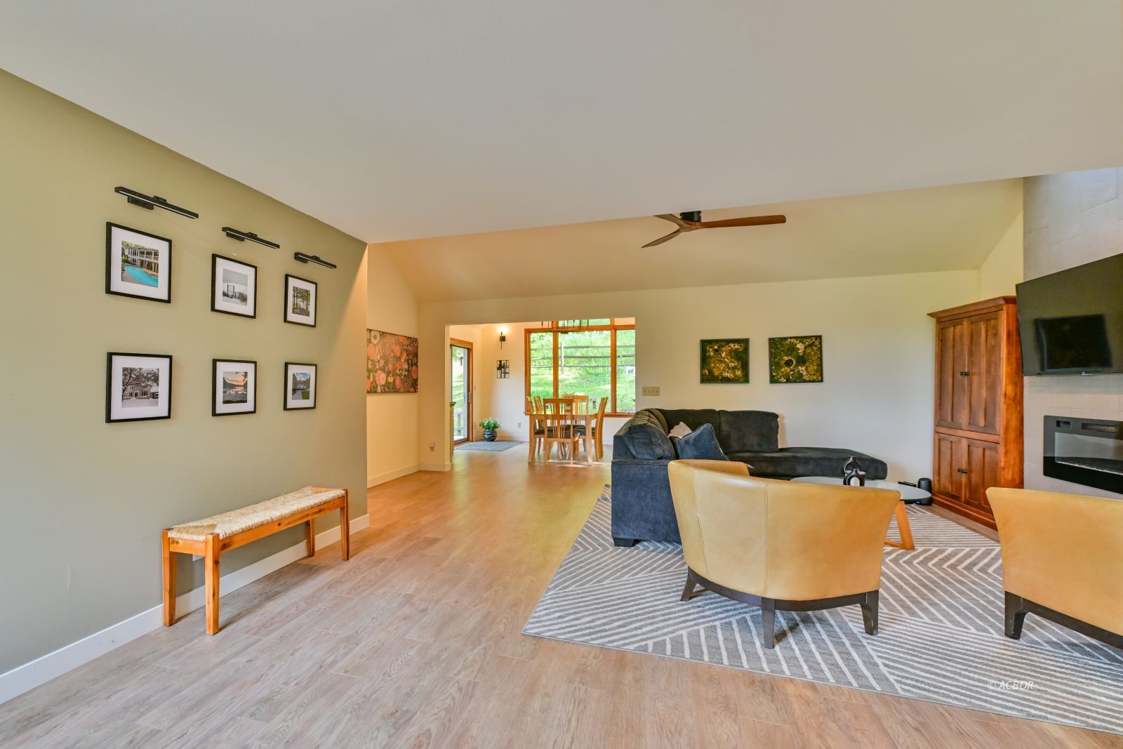 16 Mcguffey Ln Property Photo 7