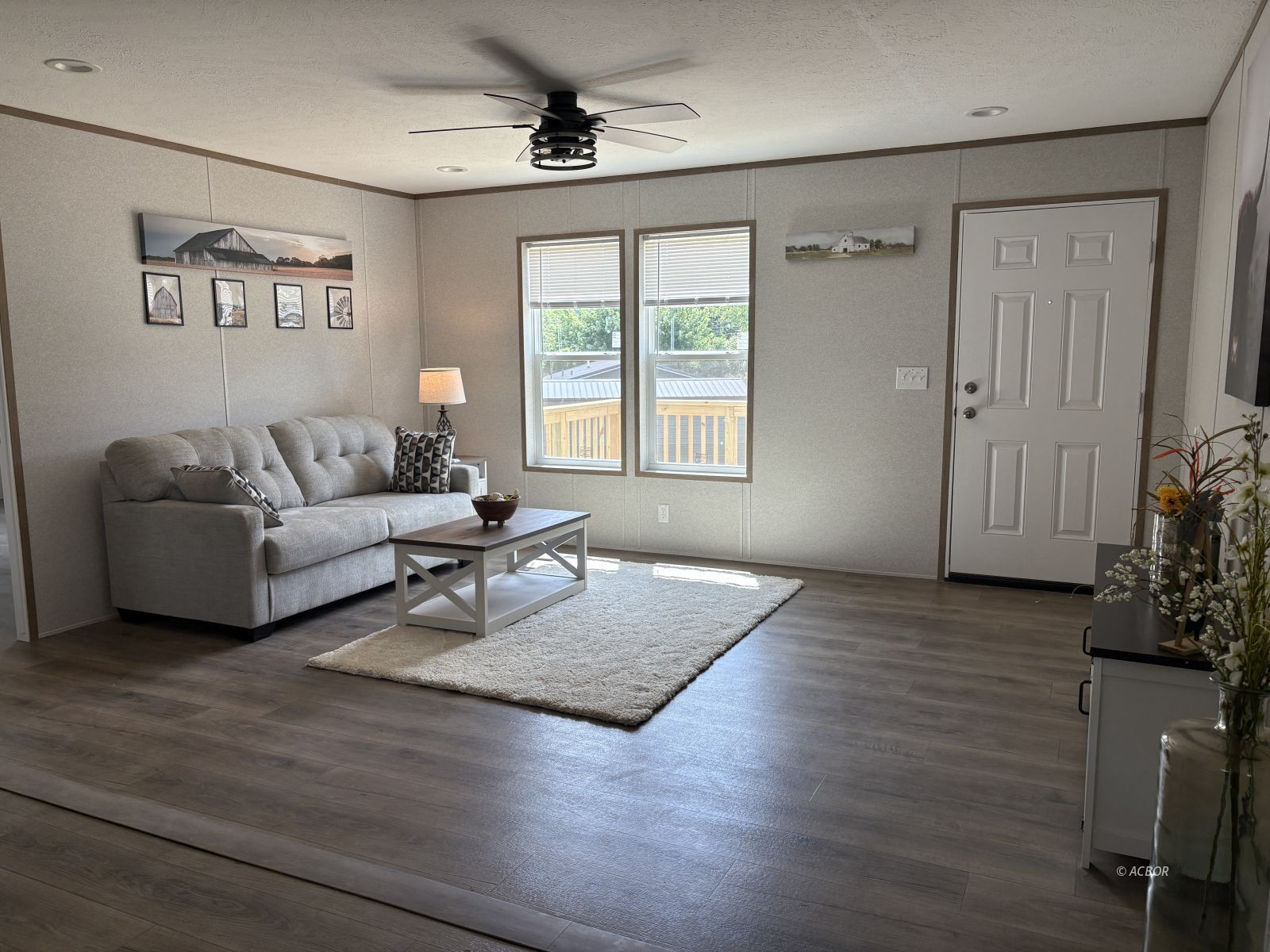 2293 5th Street Property Photo 4