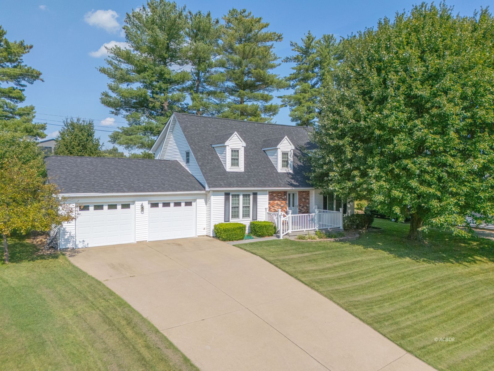 258 Oak Dr