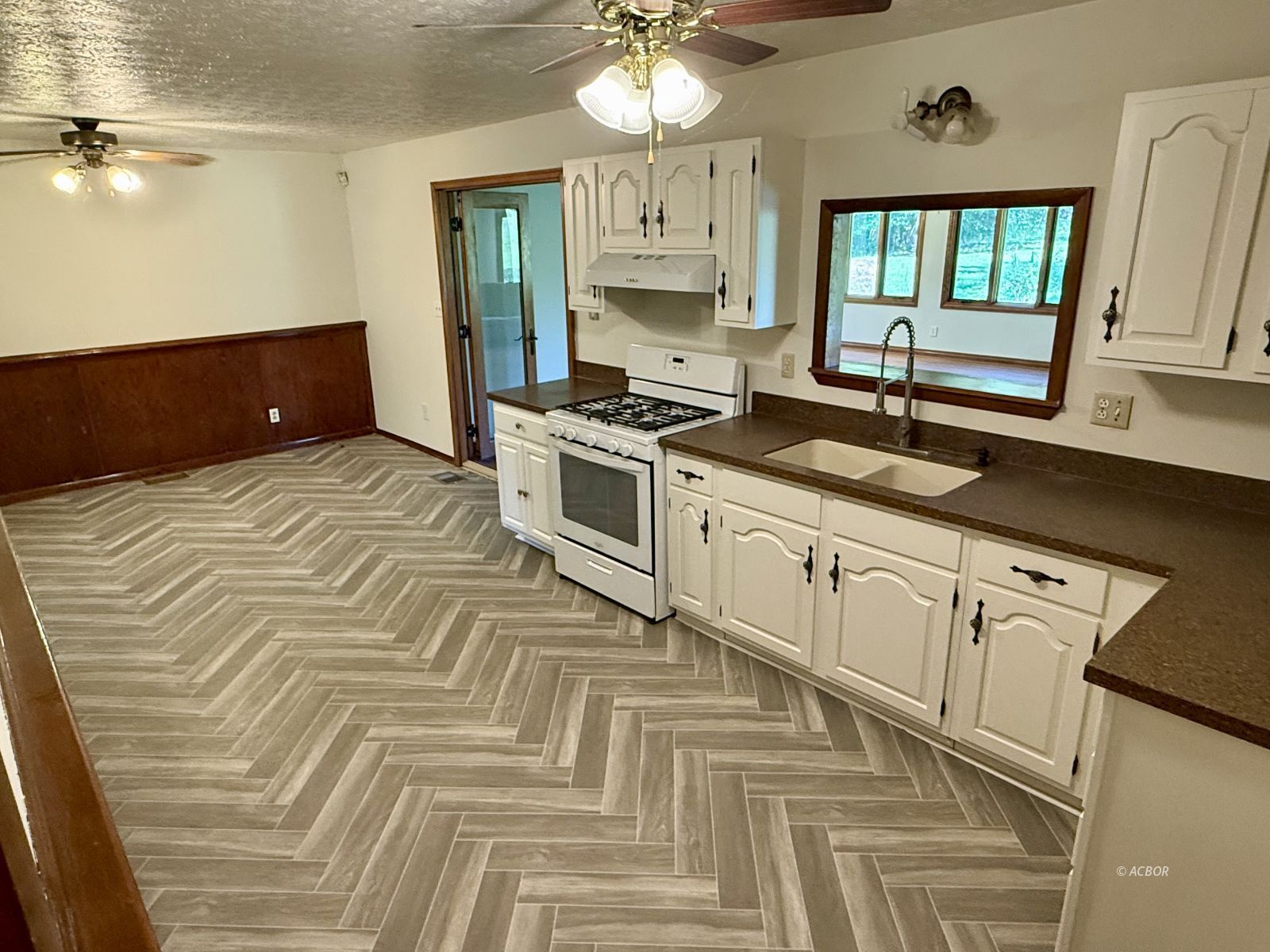 6410 Smith Run Rd Property Photo 9