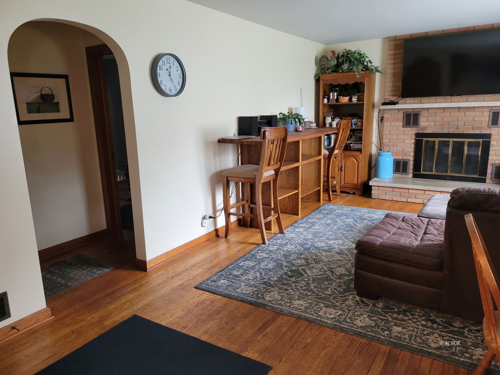 840 Baird St Property Photo 13