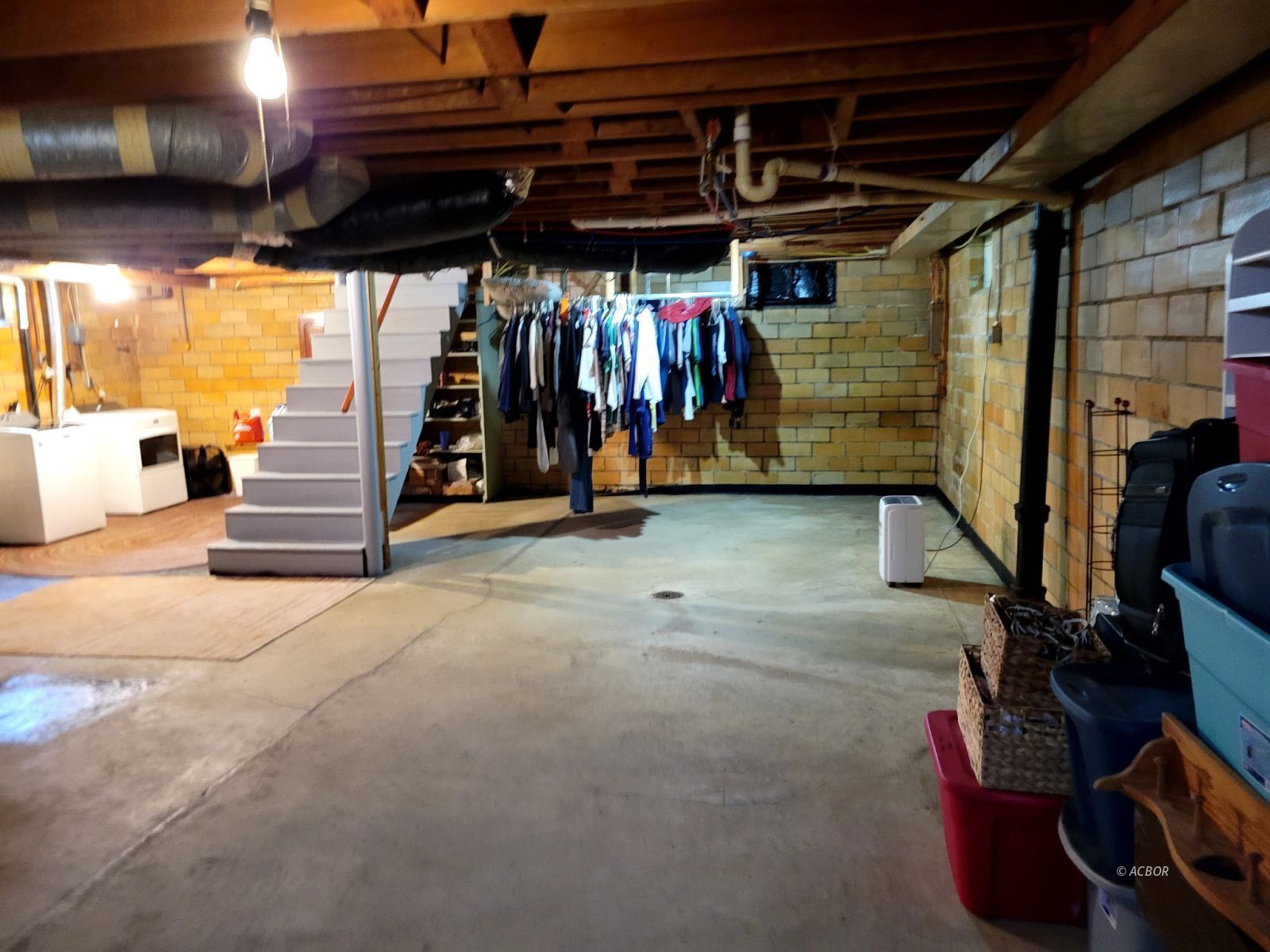 840 Baird St Property Photo 34