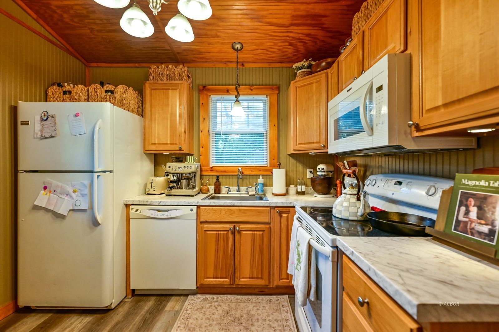 14510 Dutch Creek Rd Property Photo 5