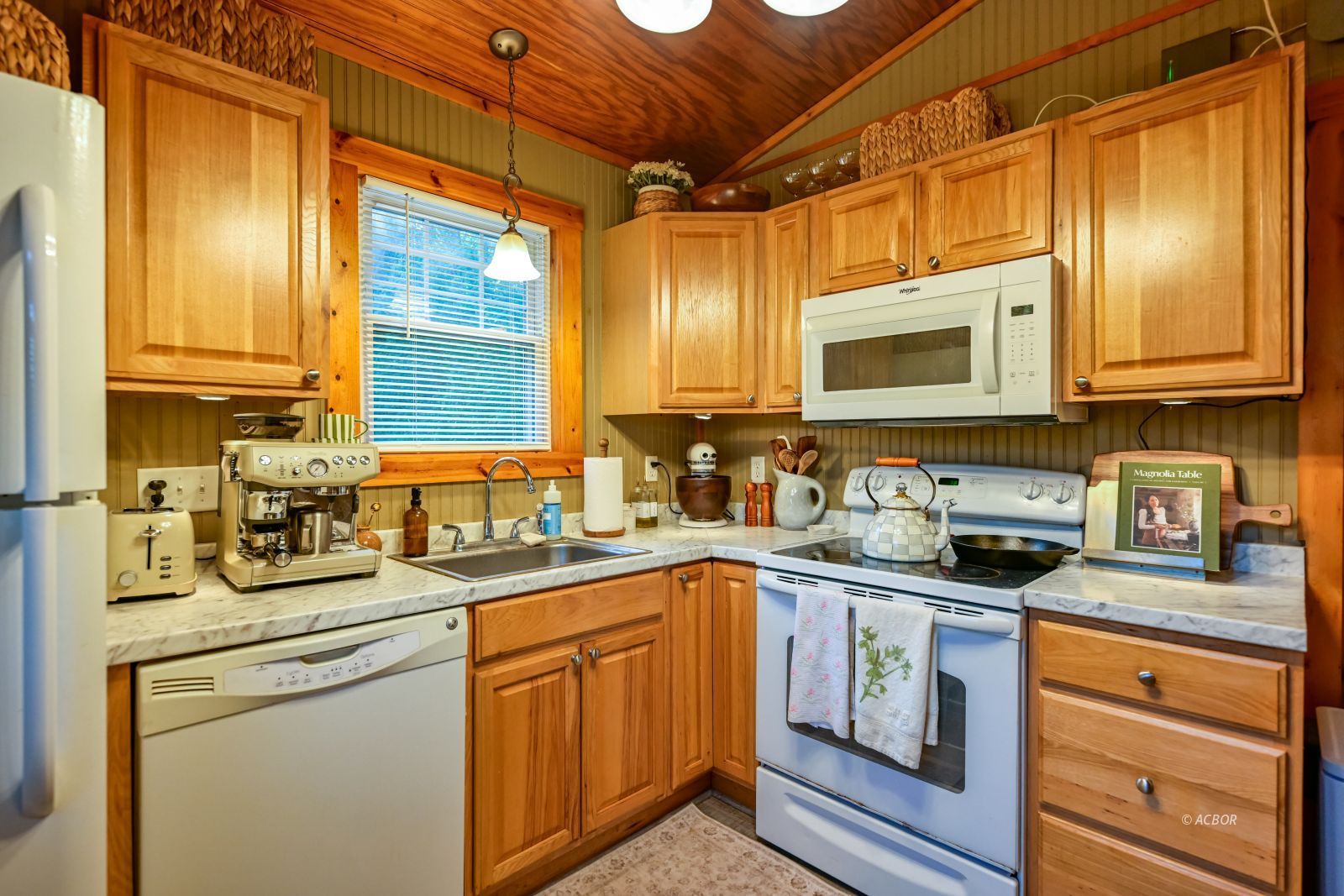 14510 Dutch Creek Rd Property Photo 6