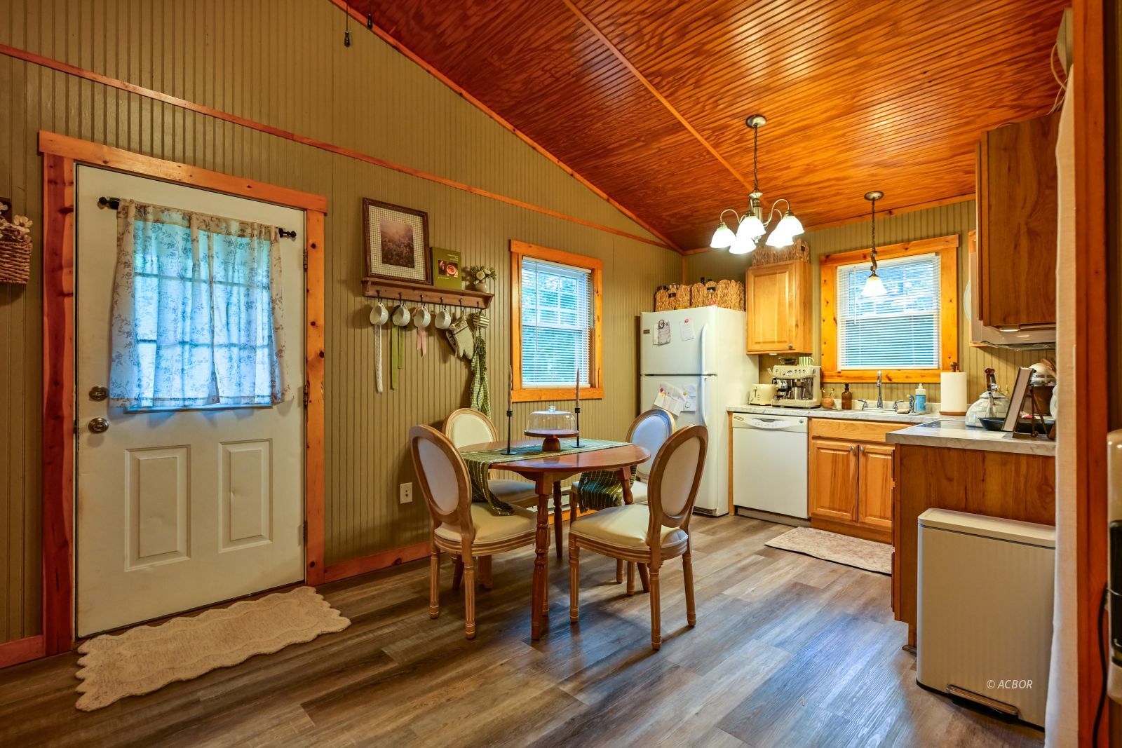 14510 Dutch Creek Rd Property Photo 8