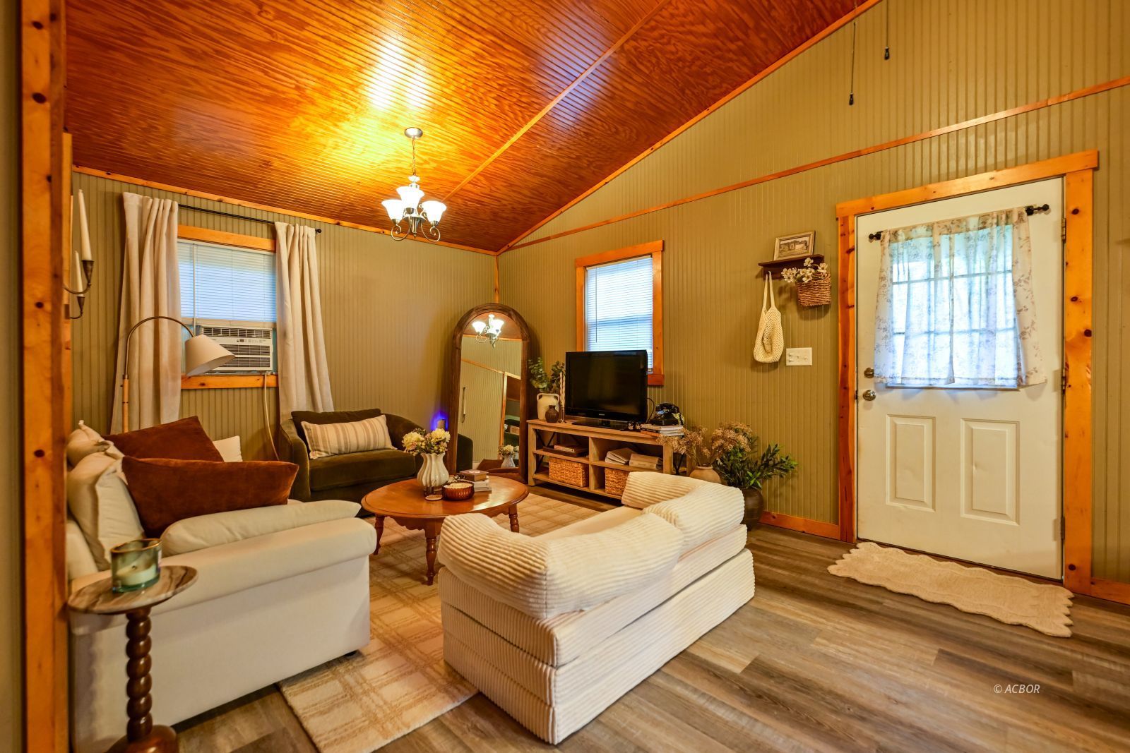 14510 Dutch Creek Rd Property Photo 11