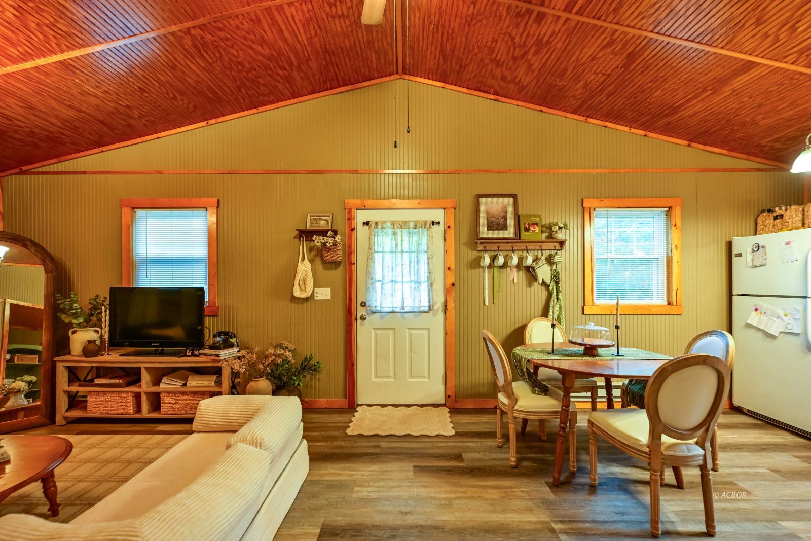14510 Dutch Creek Rd Property Photo 12