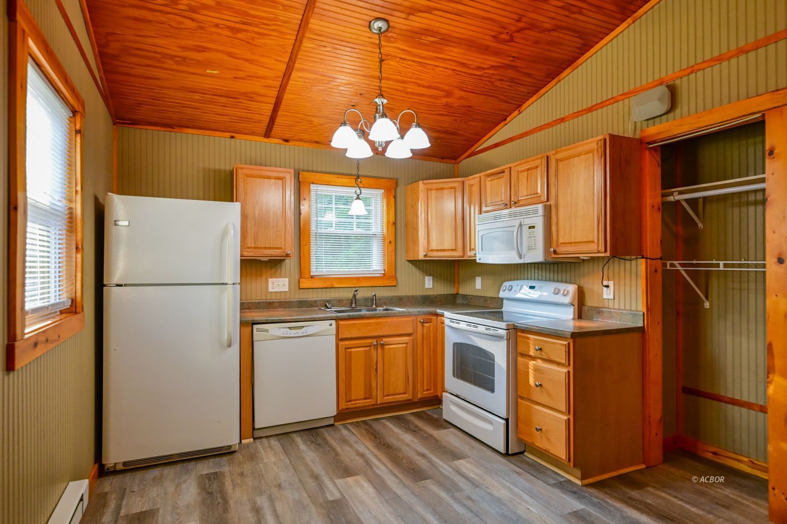 14510 Dutch Creek Rd Property Photo 33