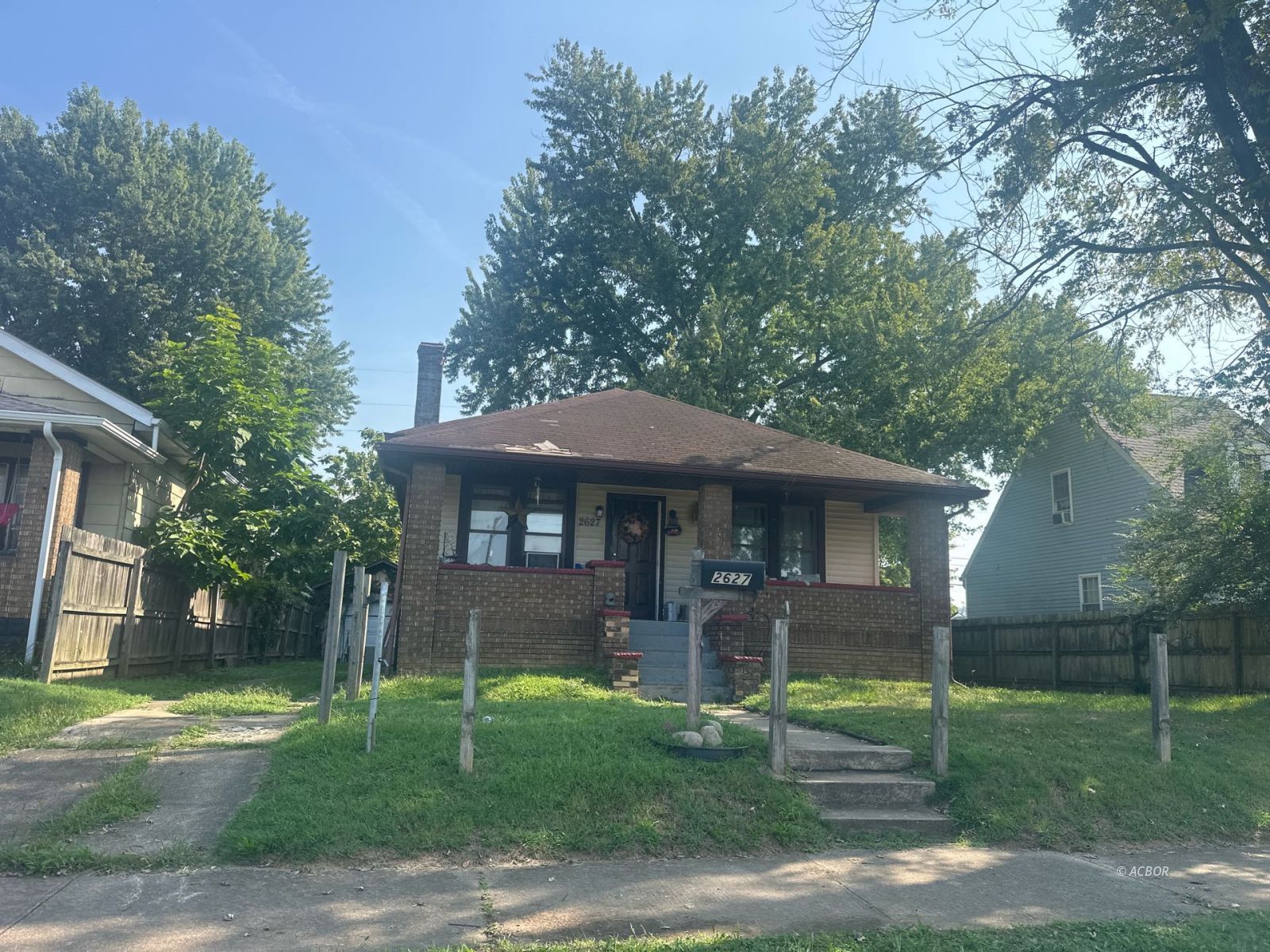 2627 S 4th St Property Photo 2