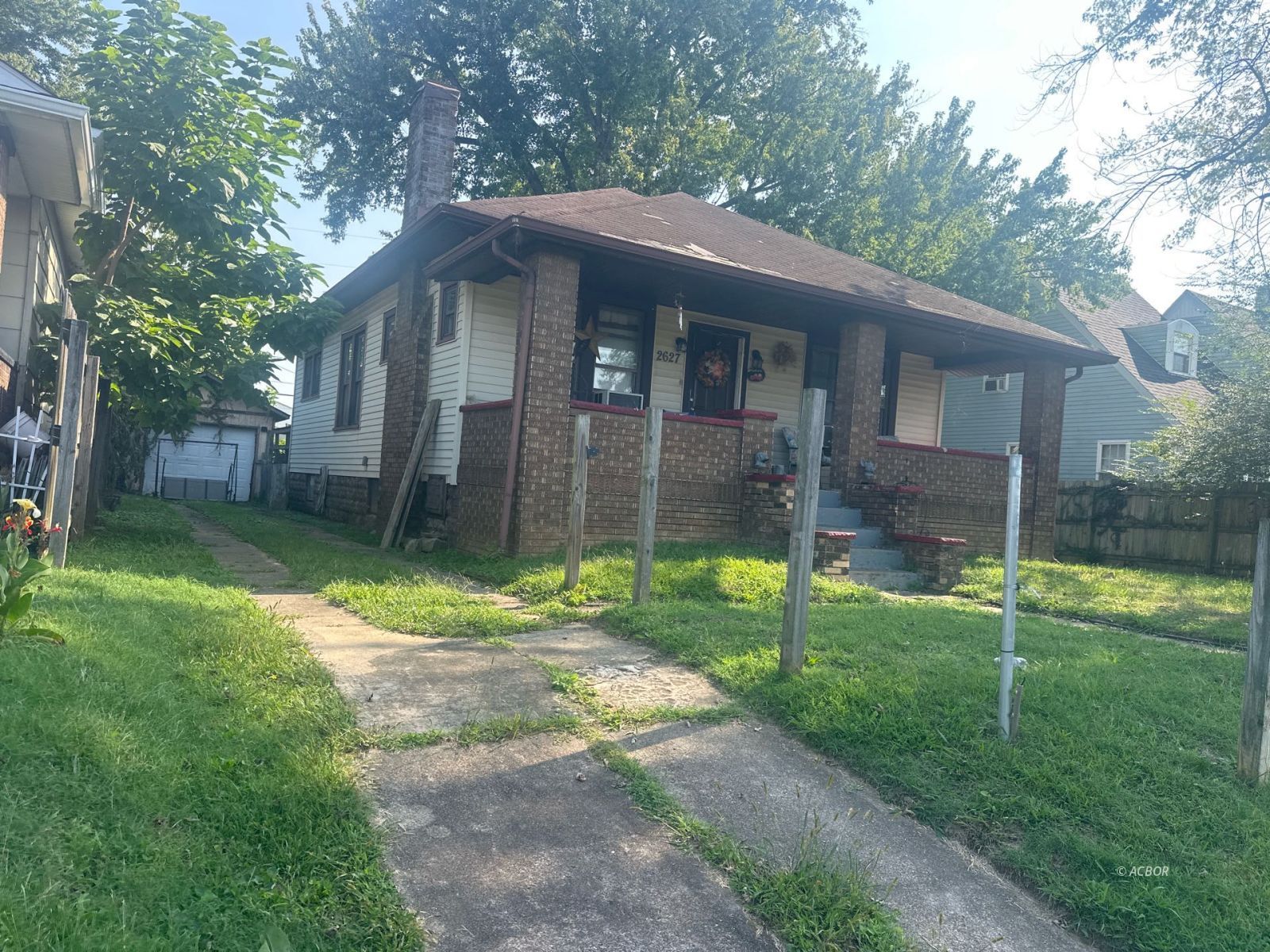 2627 S 4th St Property Photo 3