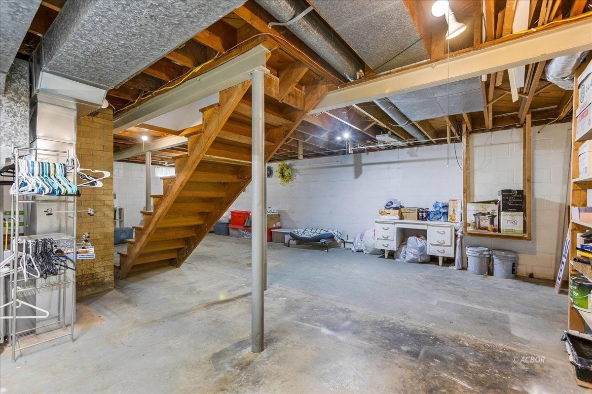 27265 Miller Rd Property Photo 34