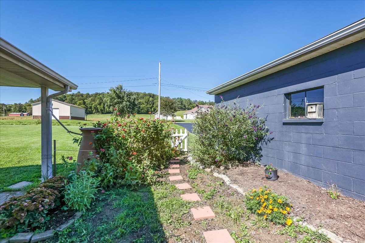 27265 Miller Rd Property Photo 44
