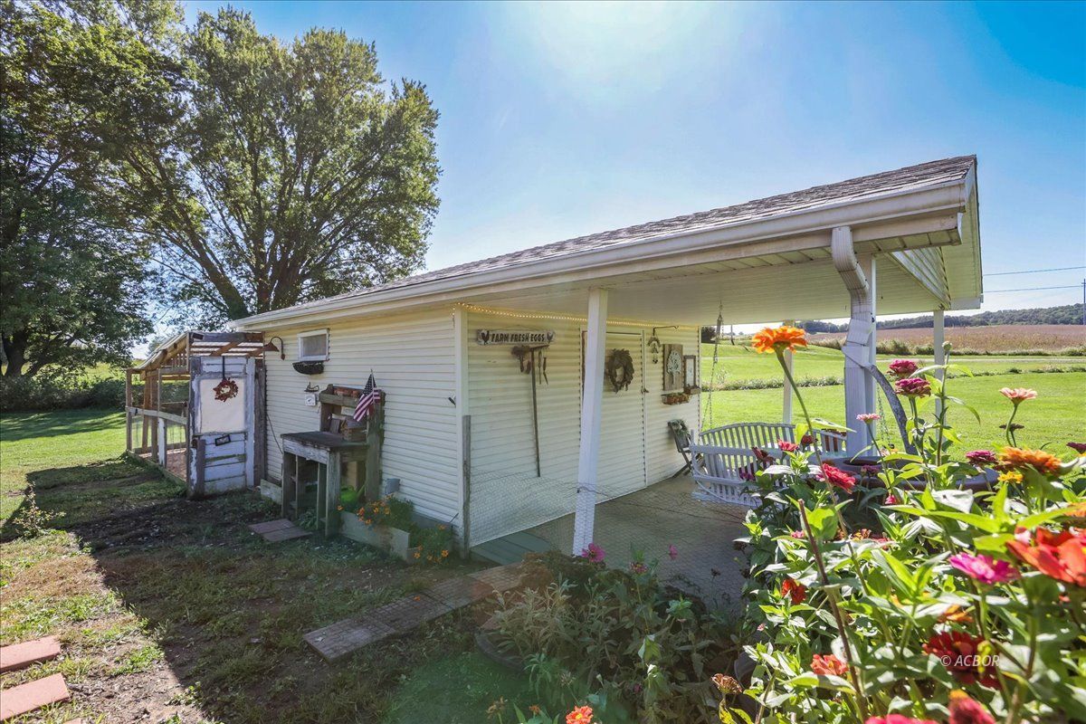 27265 Miller Rd Property Photo 45