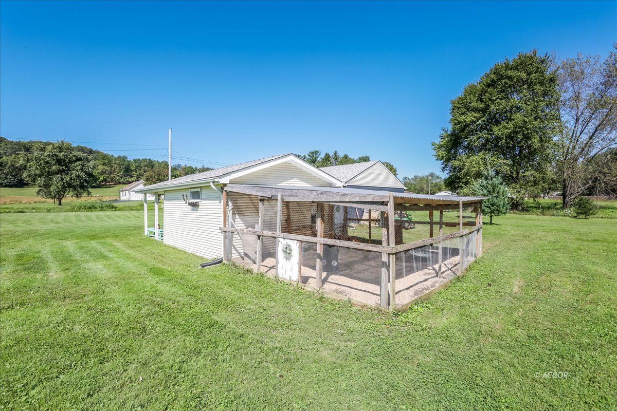 27265 Miller Rd Property Photo 50