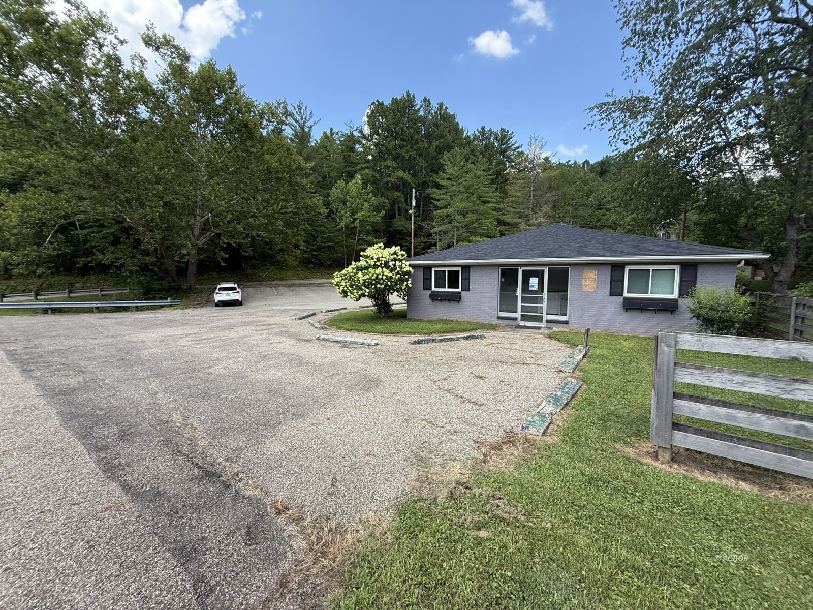 16 Pomeroy Rd Property Photo 13