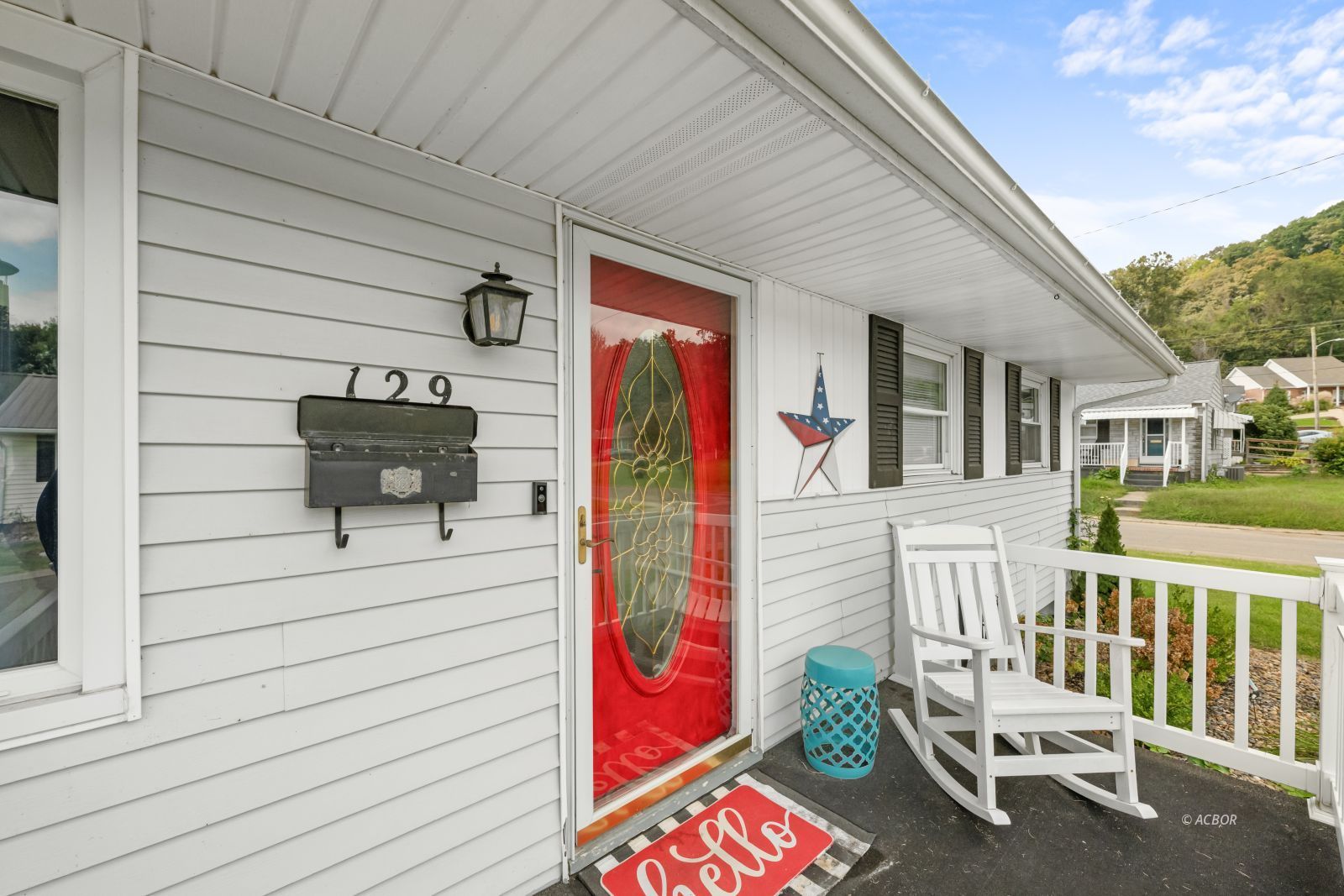 129 Bastiani Dr Property Photo 4