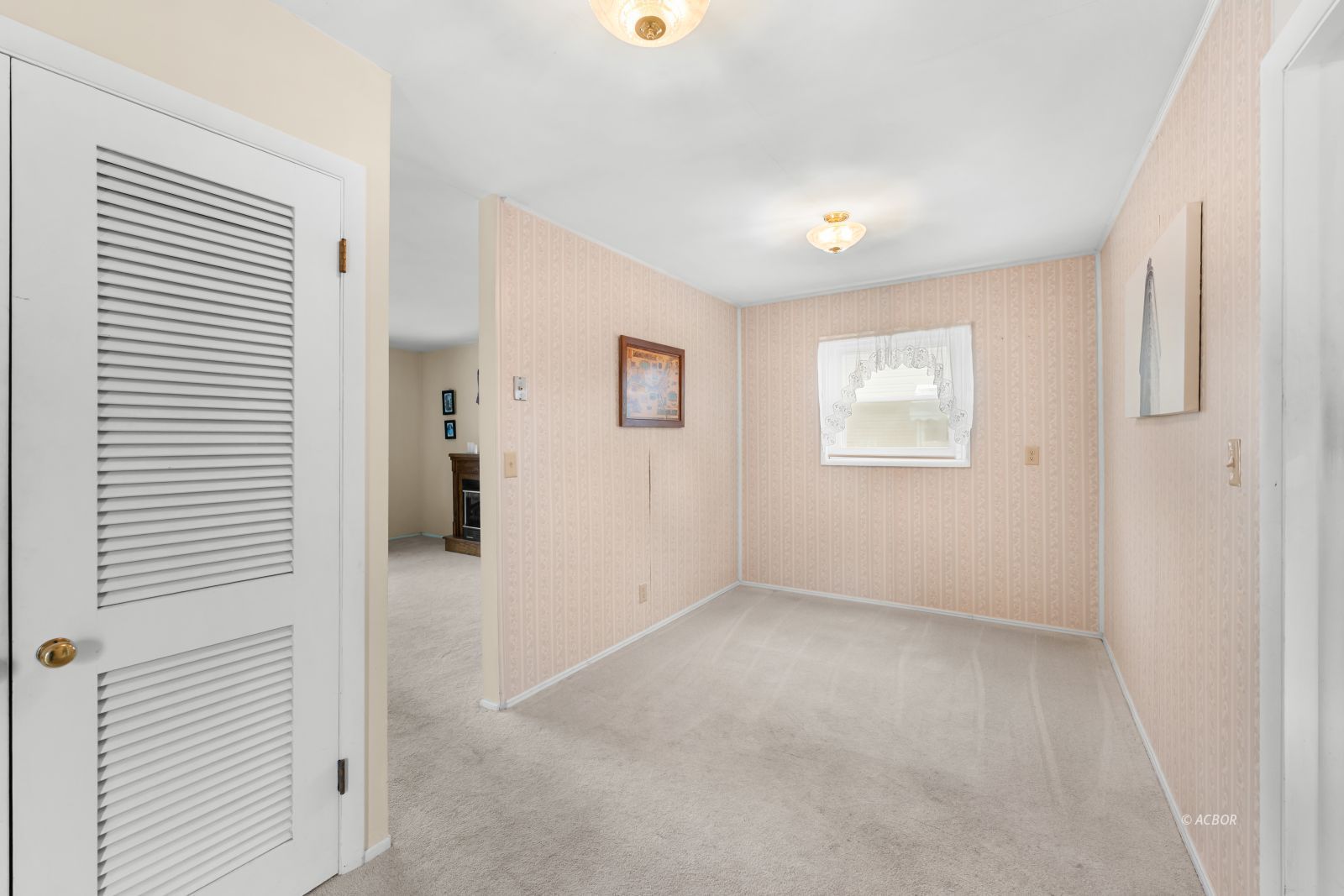 129 Bastiani Dr Property Photo 8