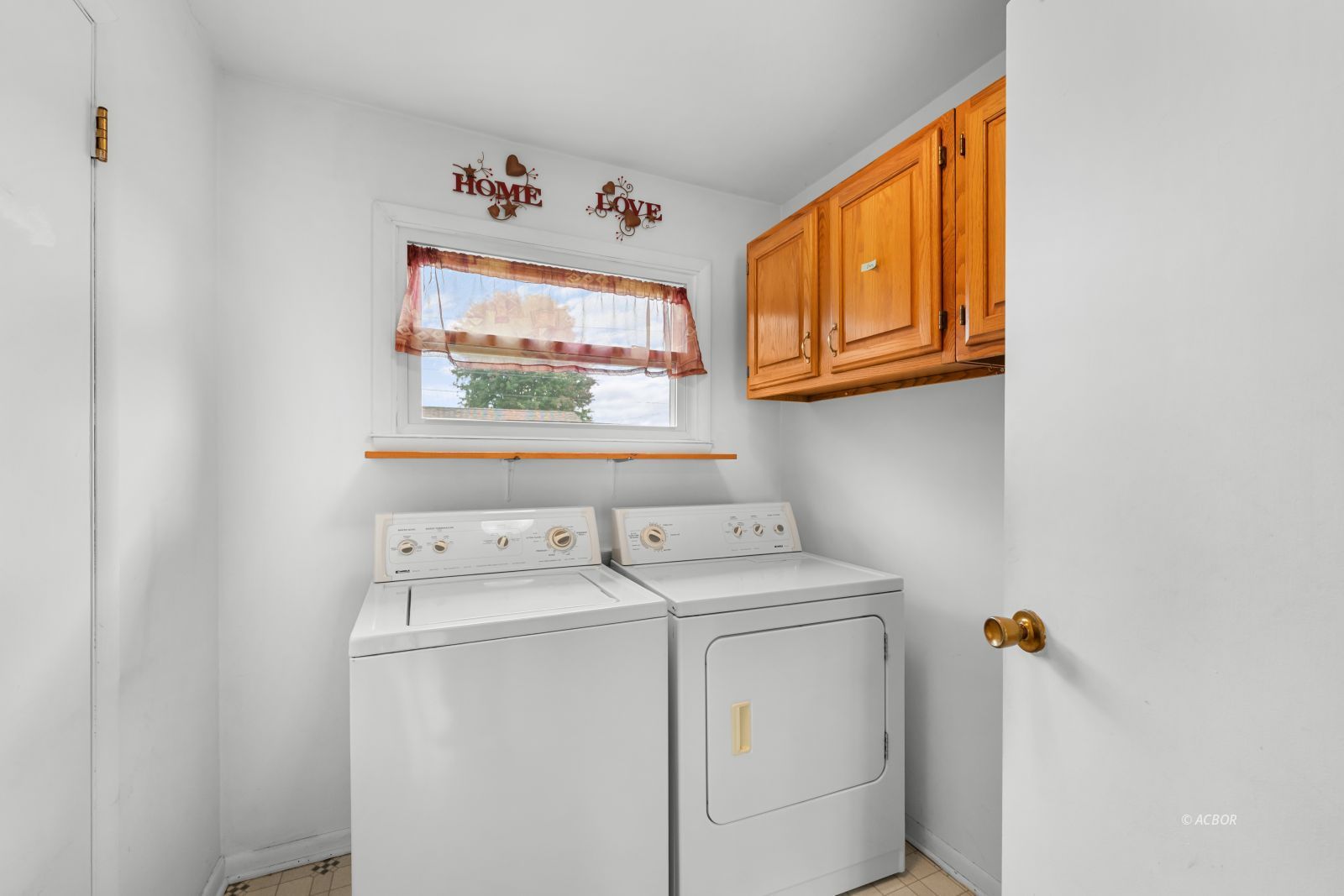 129 Bastiani Dr Property Photo 16