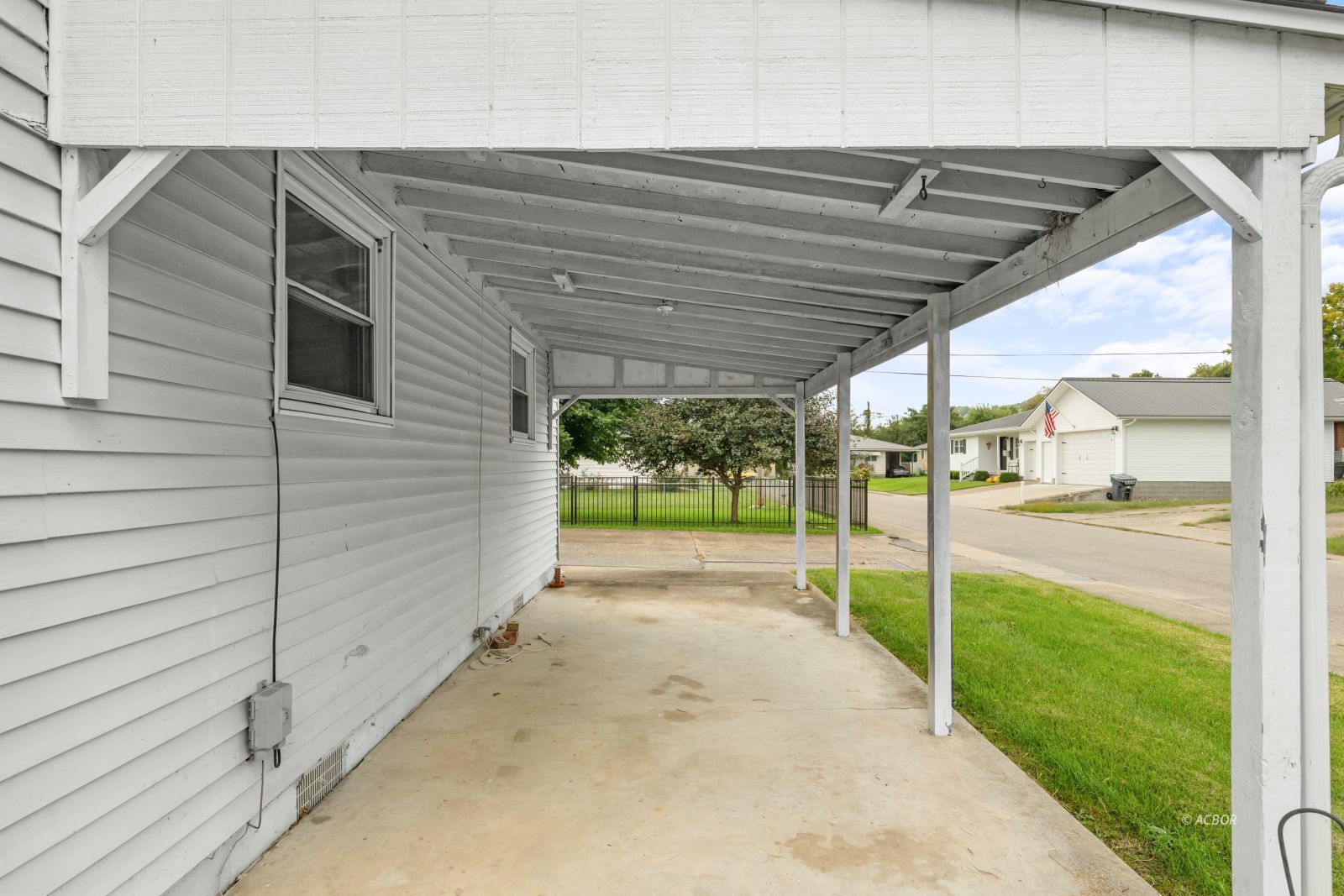129 Bastiani Dr Property Photo 20