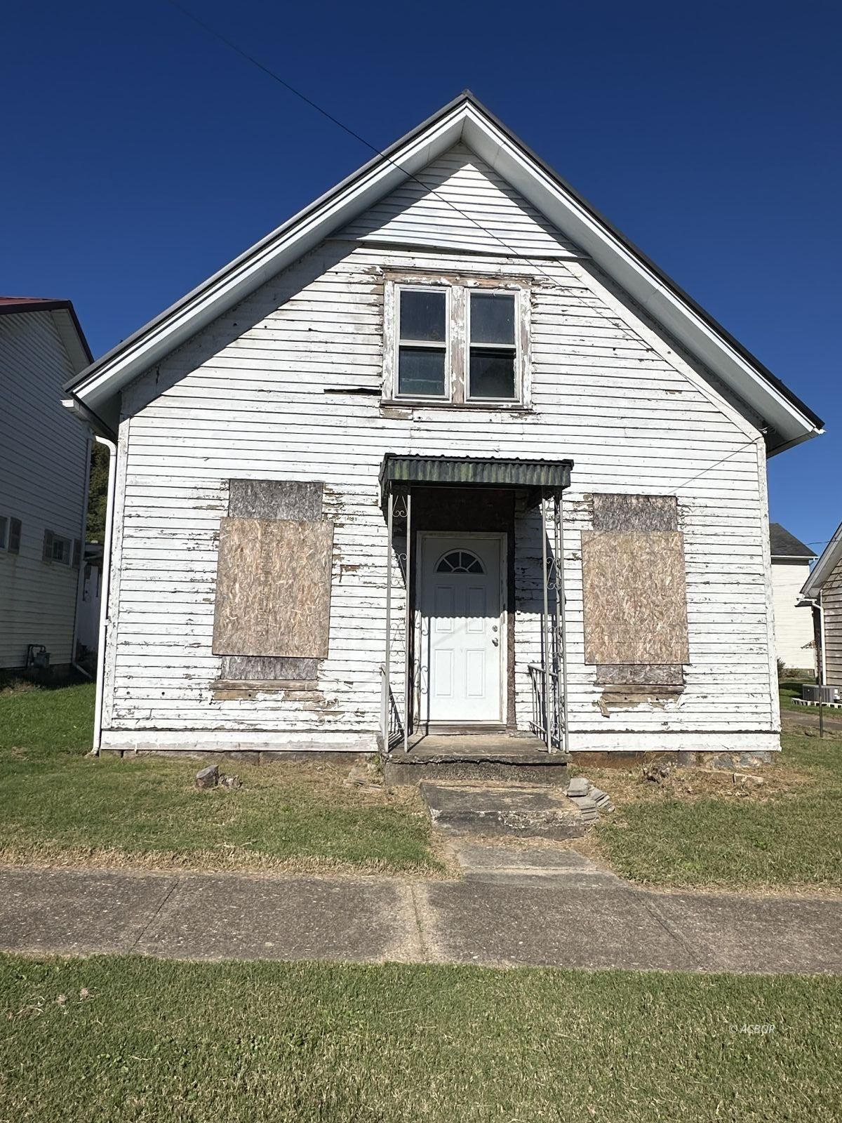 558 Palmer St. Property Photo 1