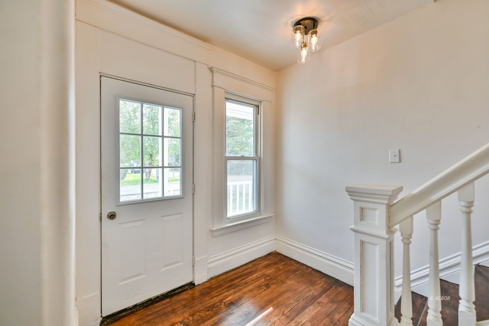 12 Ellis Ave Property Photo 4
