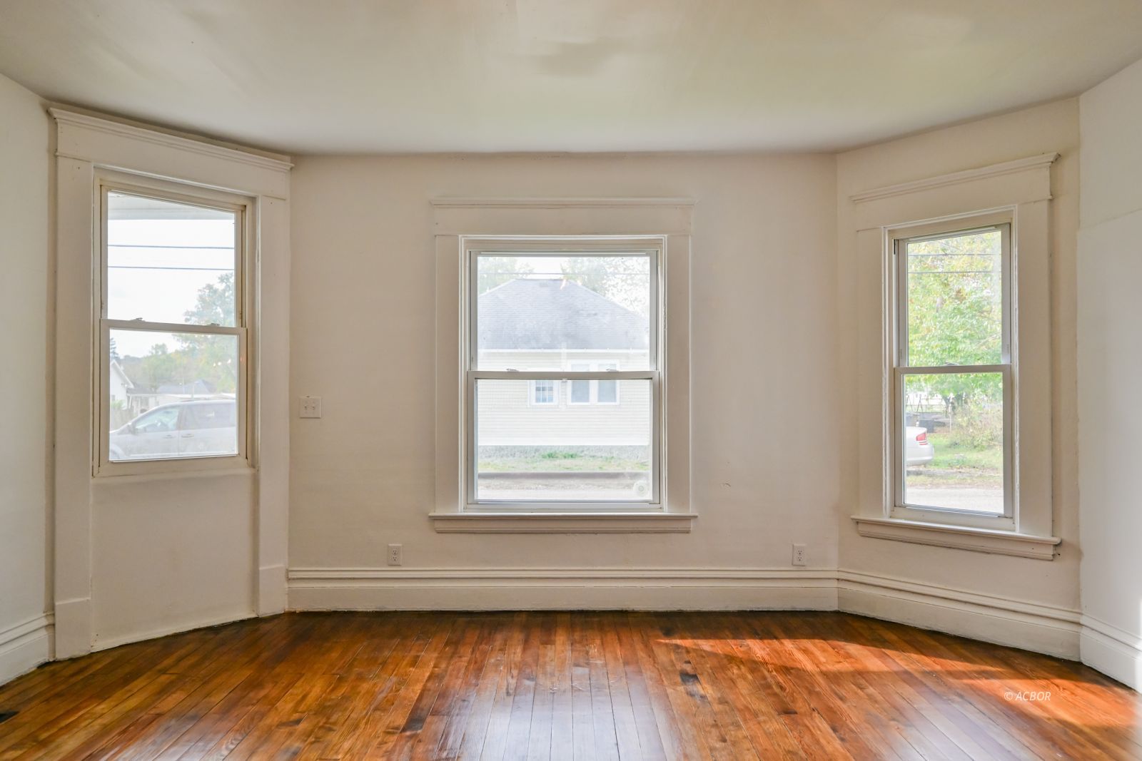 12 Ellis Ave Property Photo 9