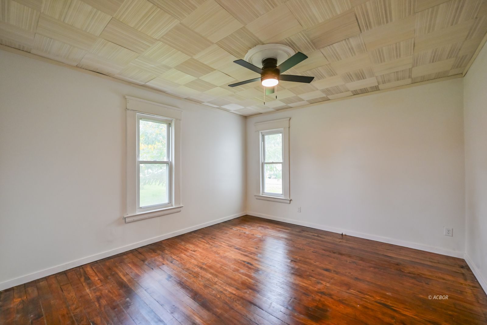 12 Ellis Ave Property Photo 12