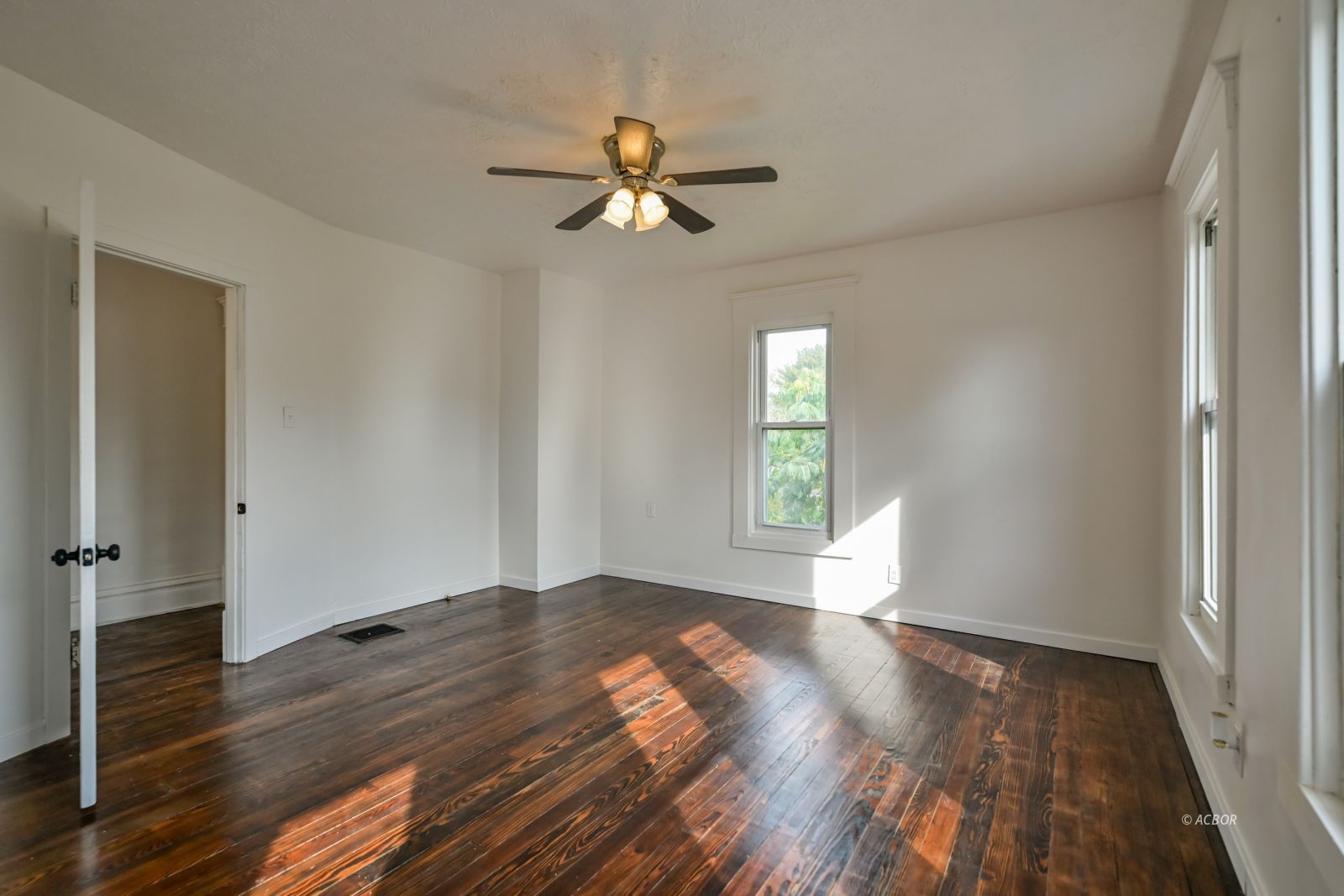 12 Ellis Ave Property Photo 43