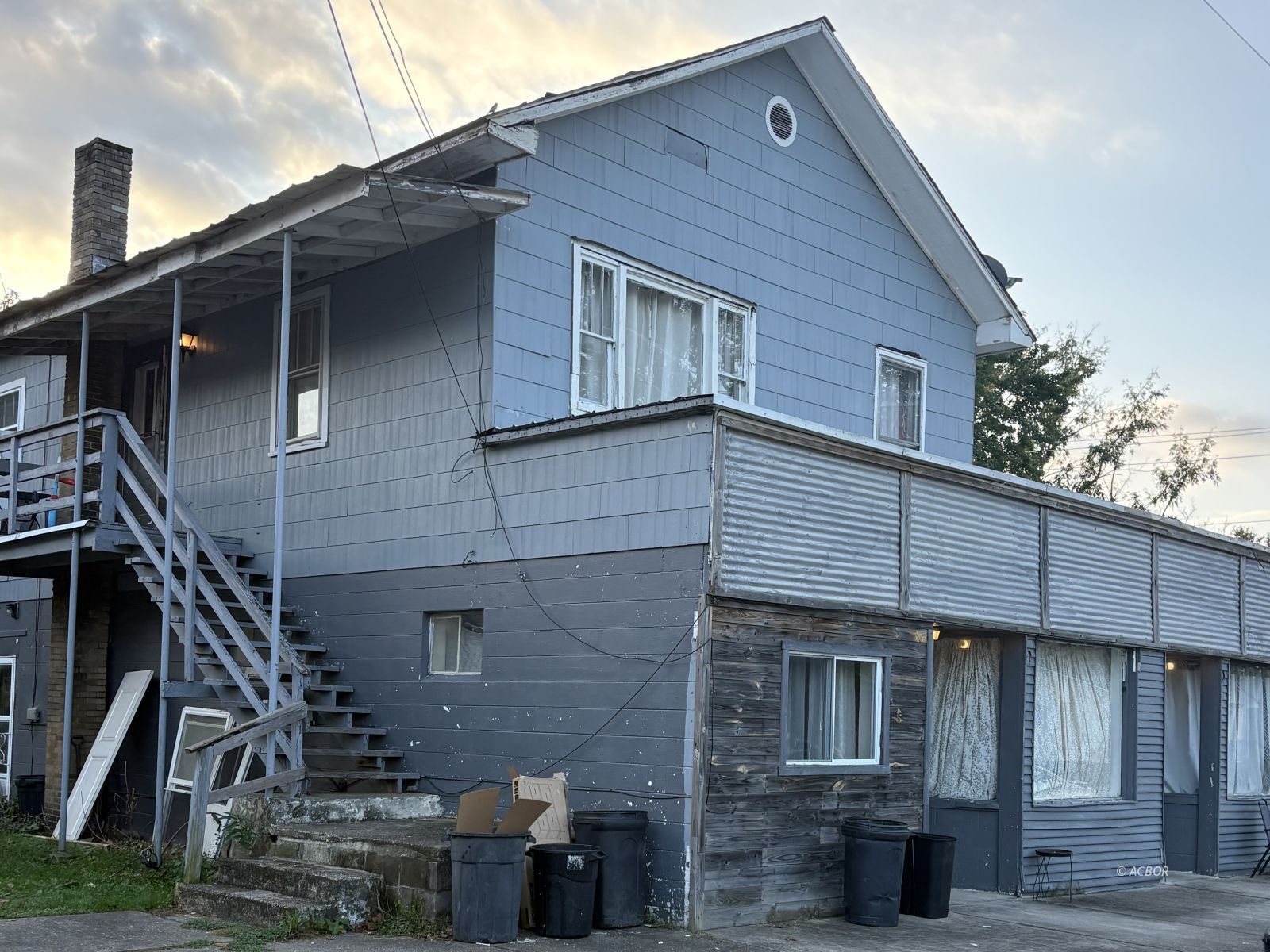 309 S Third St Property Photo 1